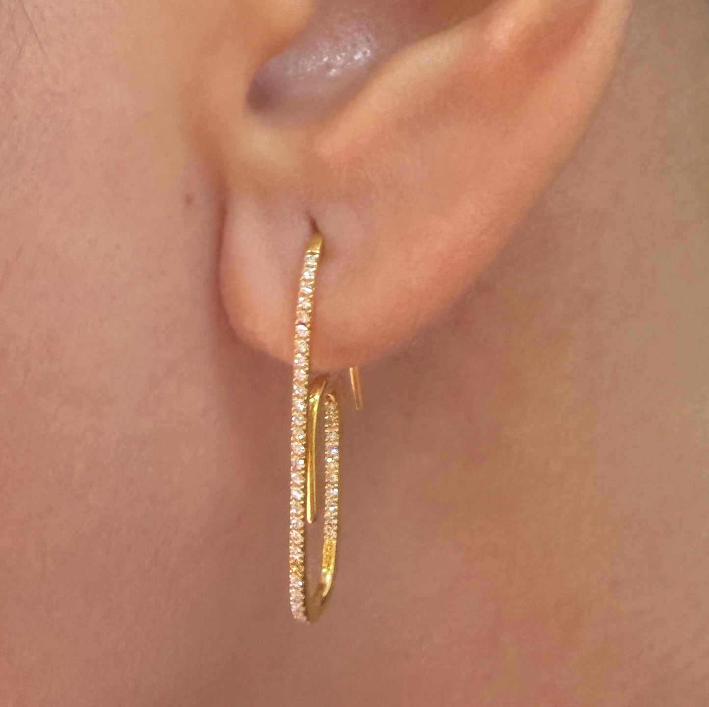 Paper Clip Diamond Danglings DE030