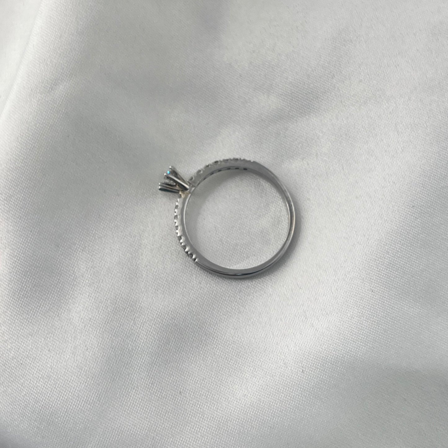 Solitaire Side Stone Engagement RingER016