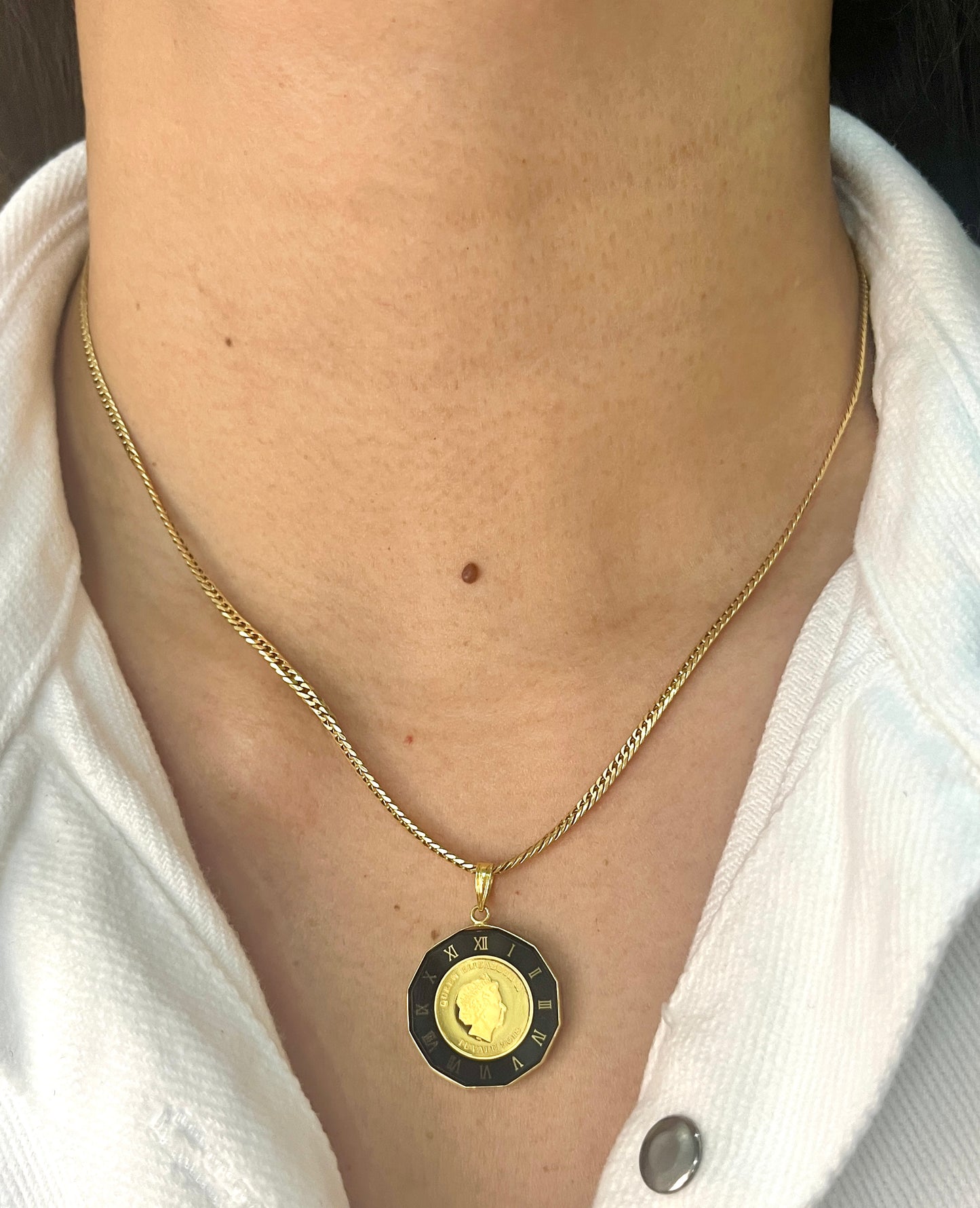 Queen Elizabeth Onyx Necklace Japan NL162