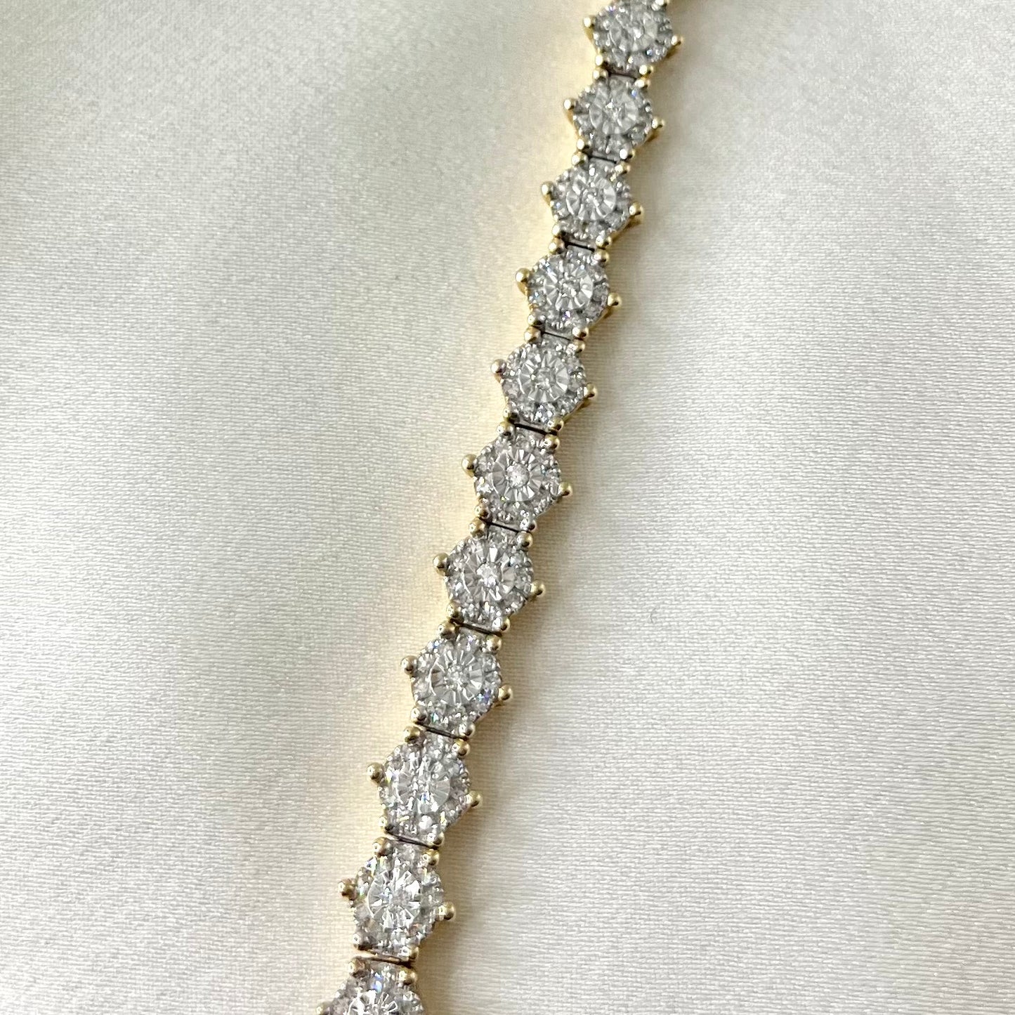 Illusion Tennis Bracelet HK BR081