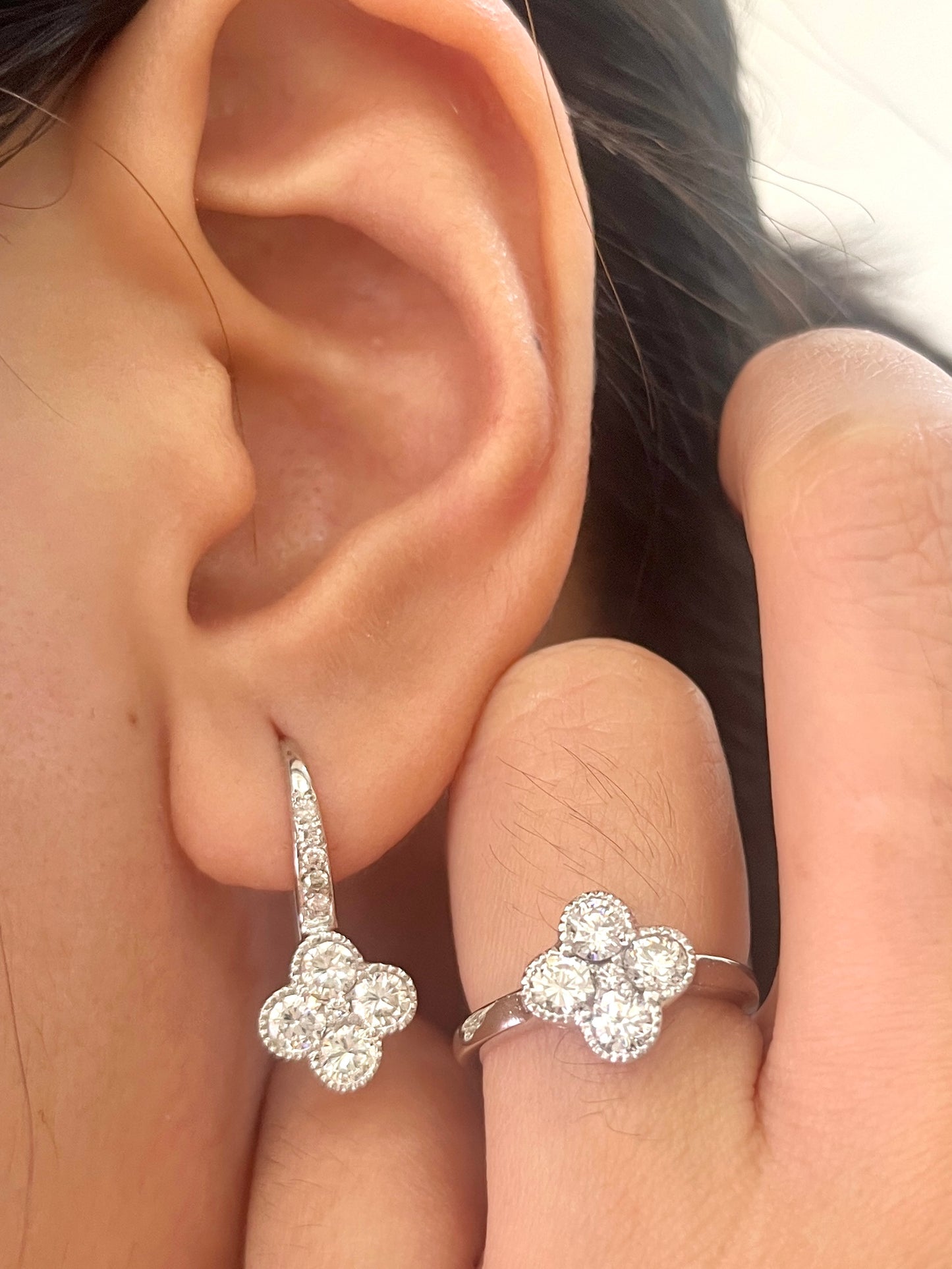 Clover Diamond Set ST070