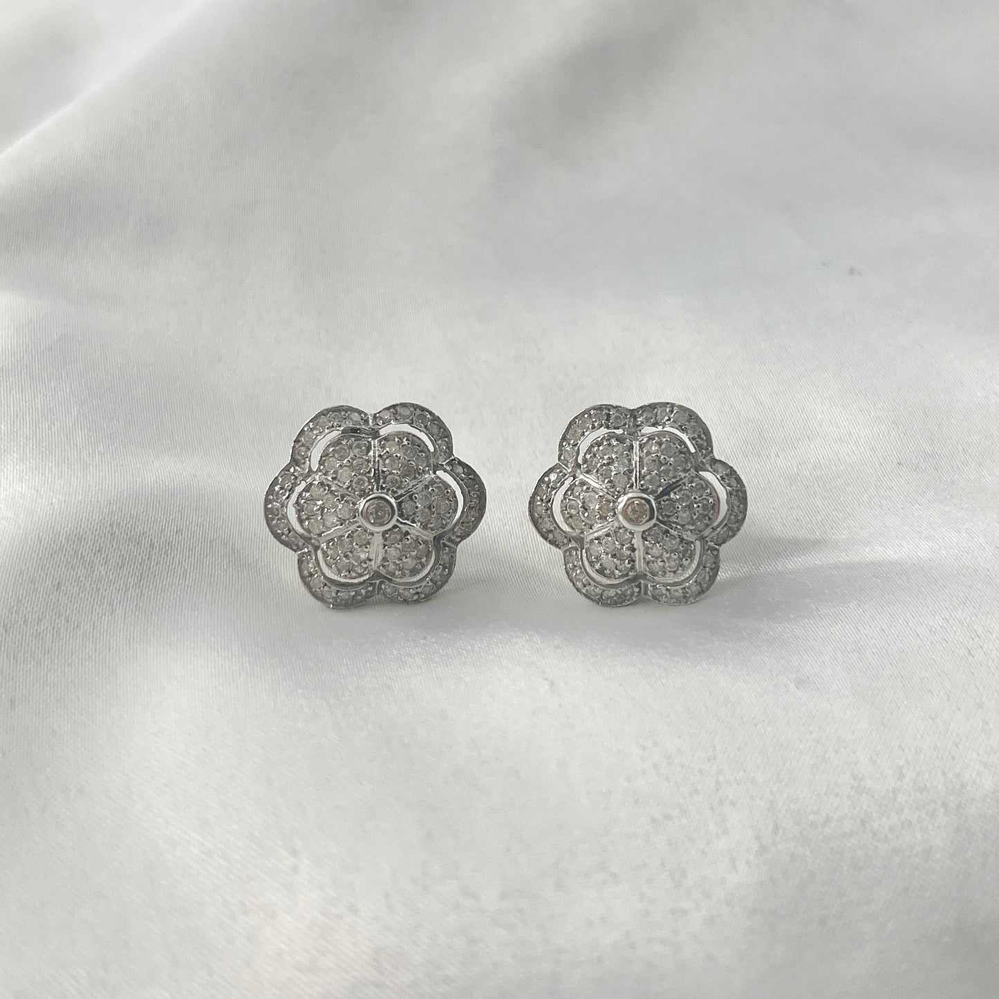 Floral Diamond Set ST069