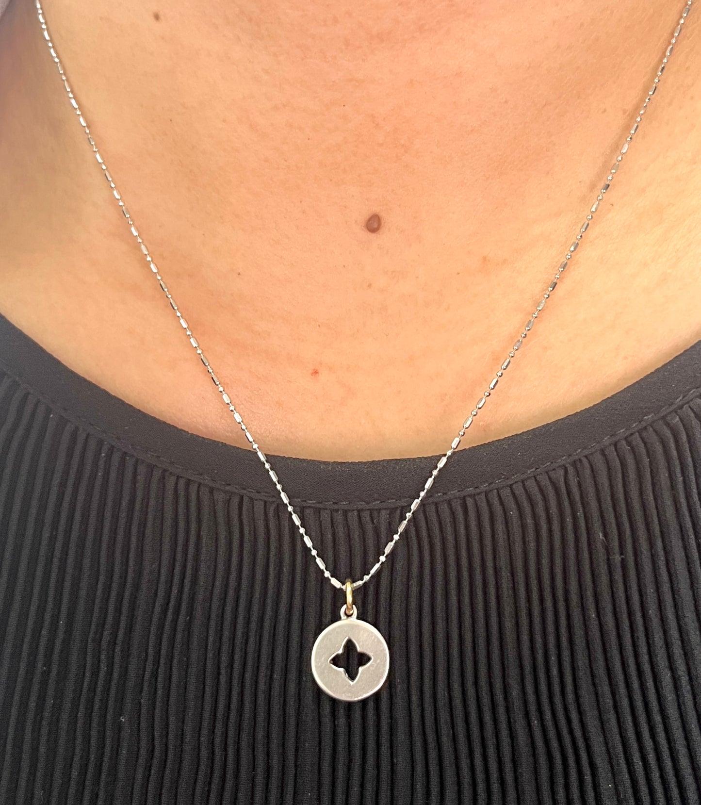 Round Clover Necklace NL146