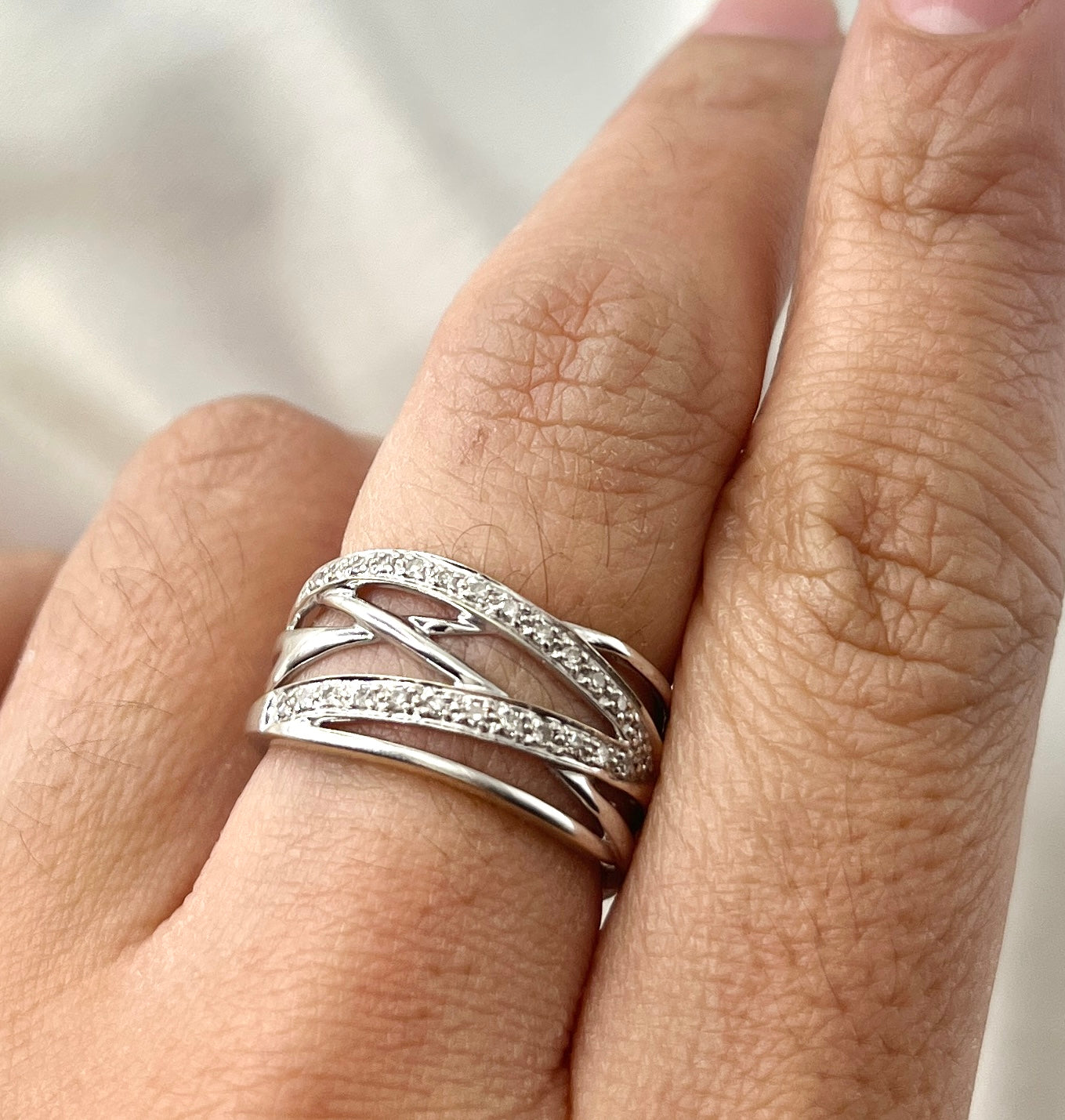 Criss Cross Diamond Ring RG095