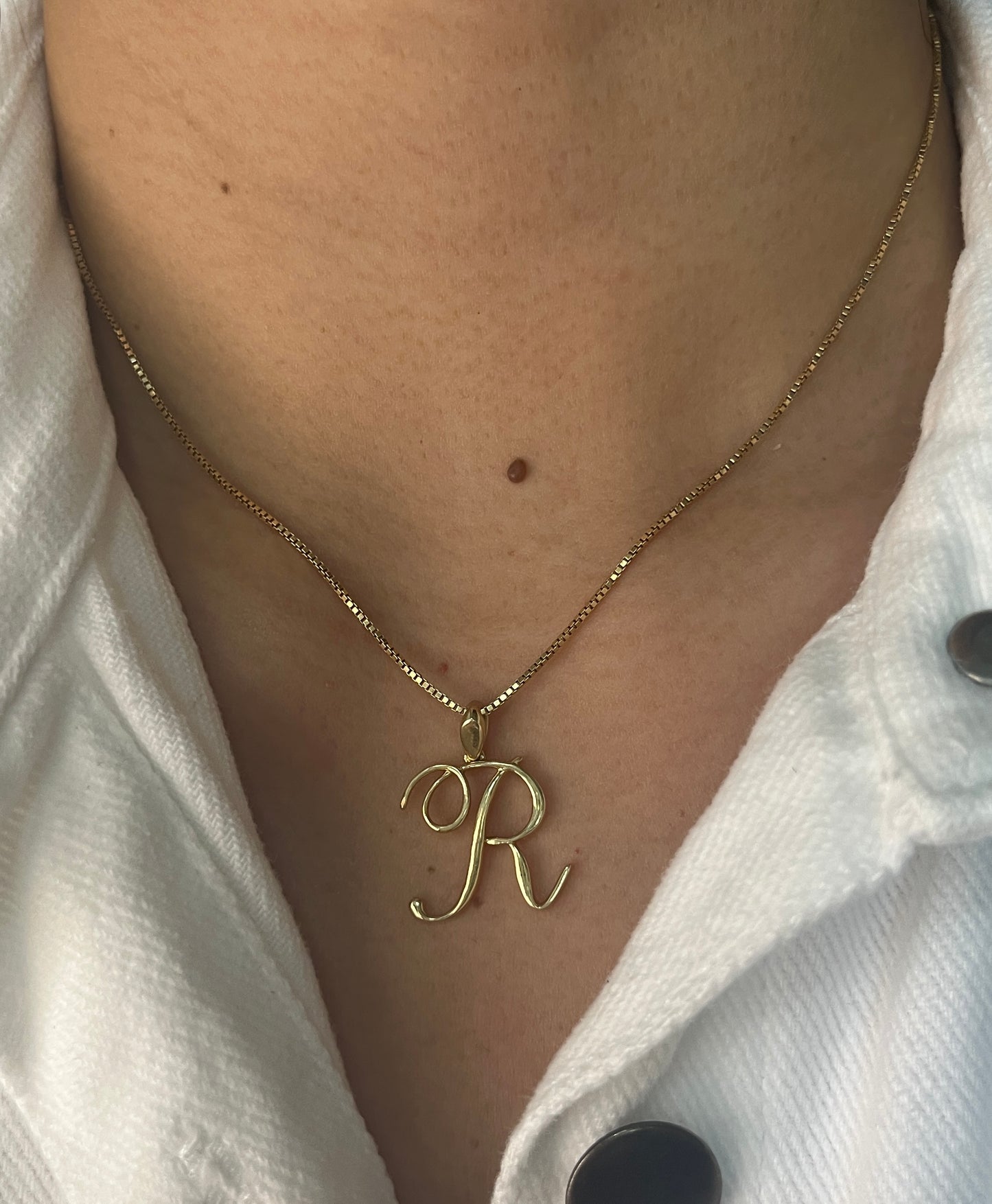 Inital Letter R Pendant NL160