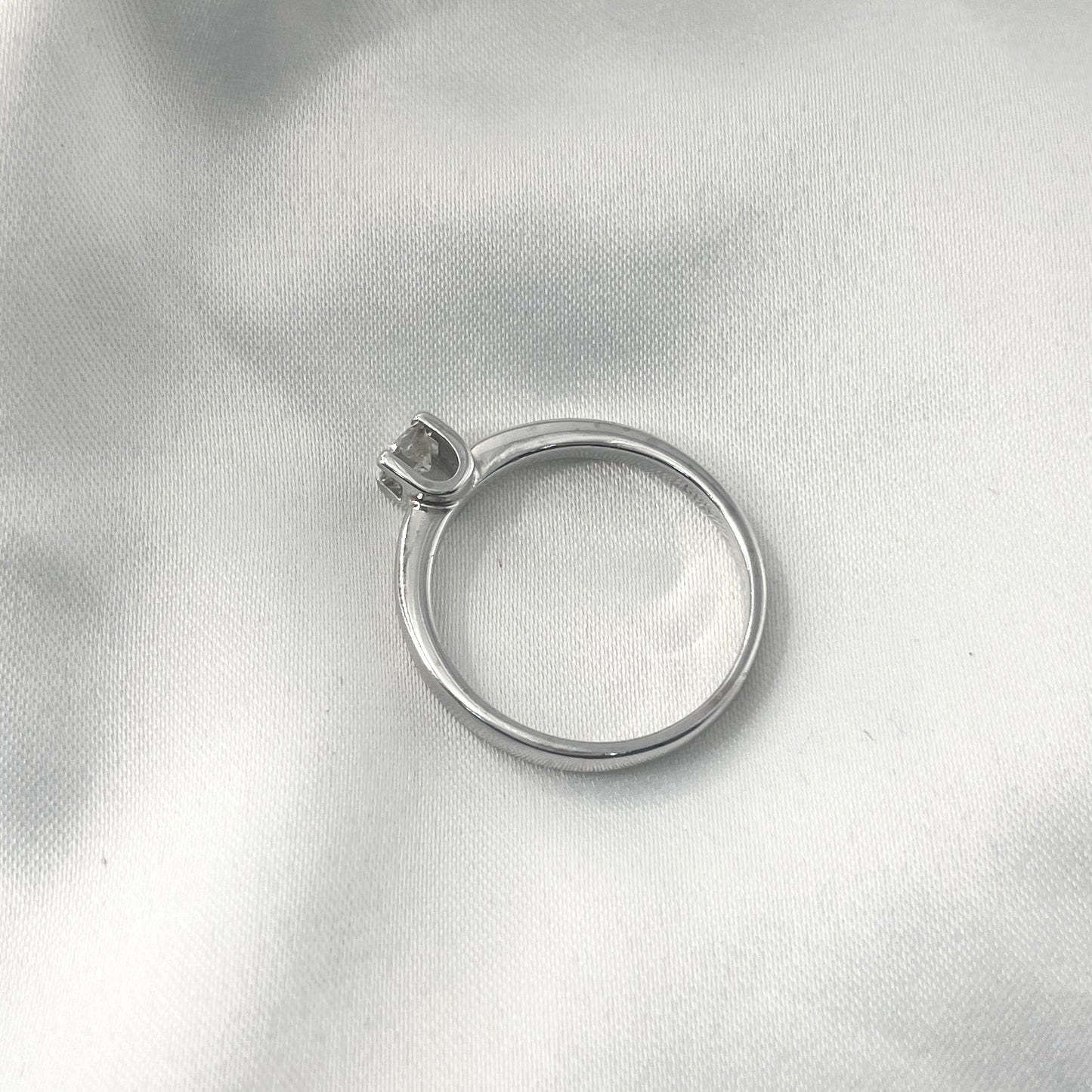 Solitaire Engagement Ring 0.30ct EG012