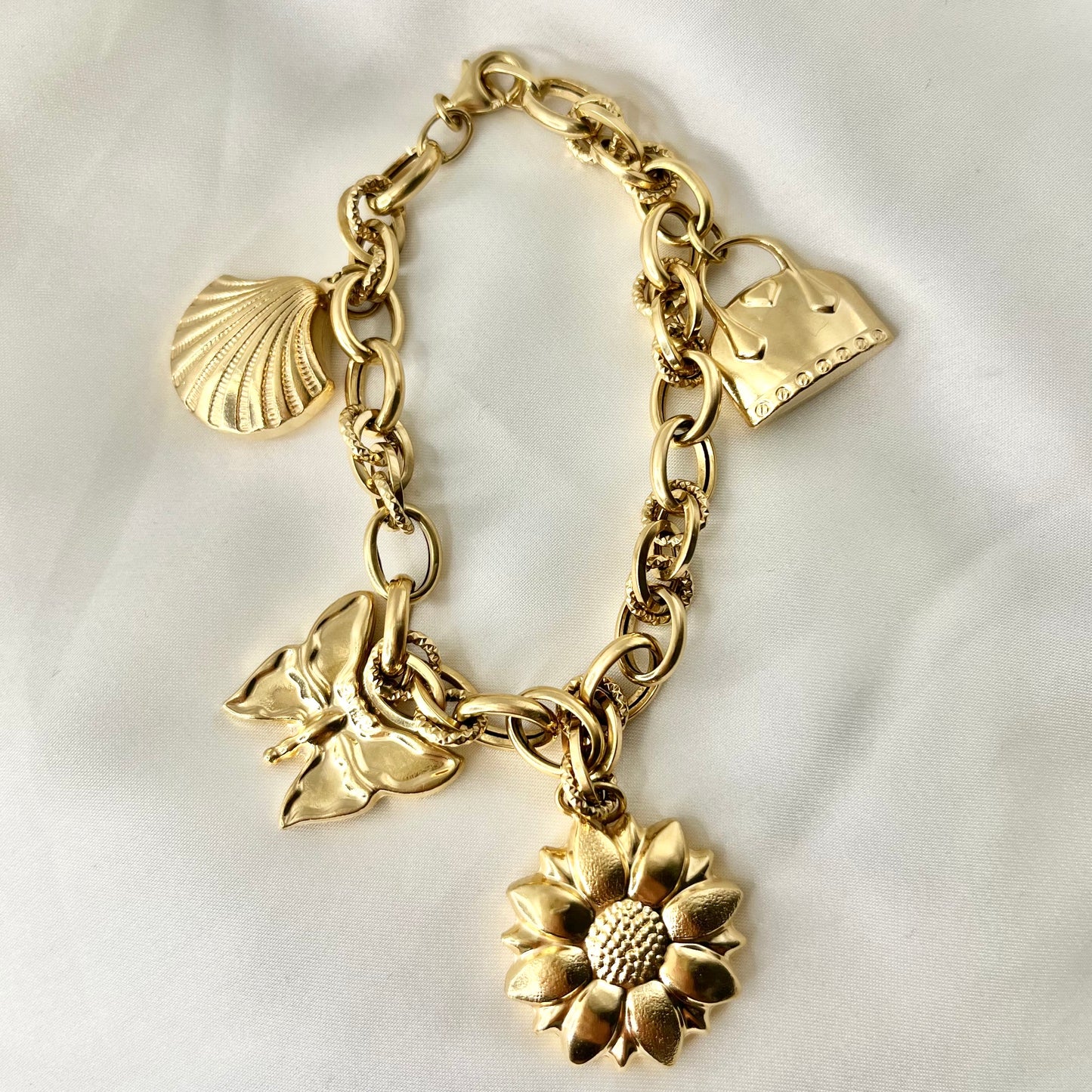 Oversized Charm Bracelet BR048