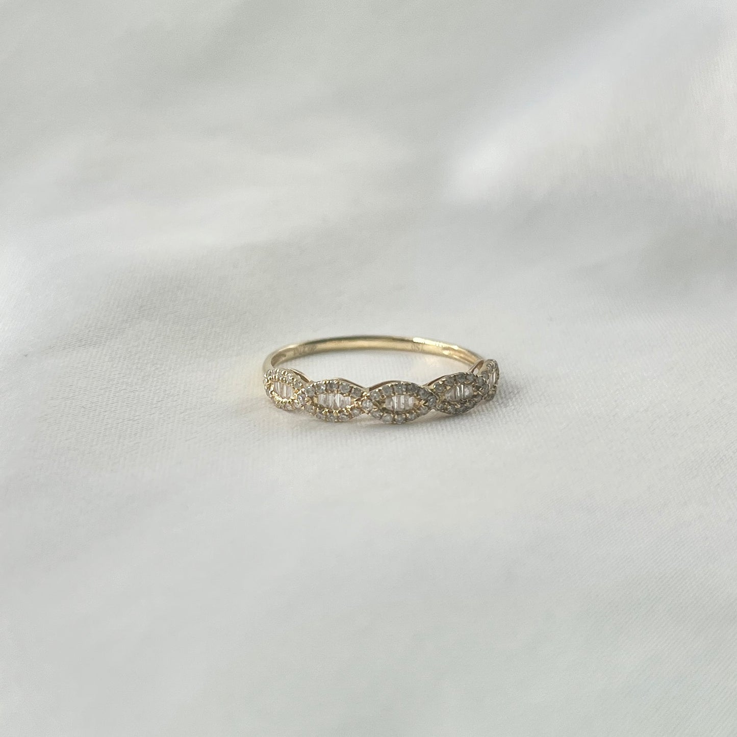 Oval Baguette Diamond Ring RG106