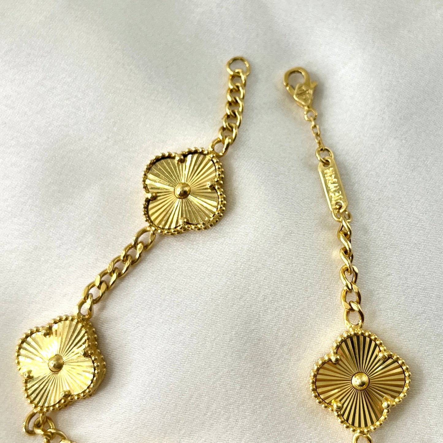 Clover Yellow Gold Bracelet BR093