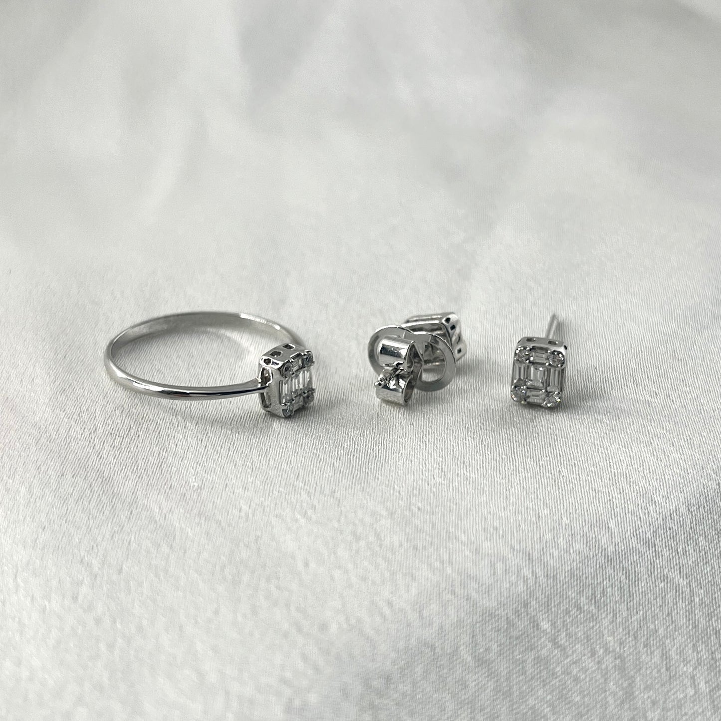 Small Emerald Illusion Set ST056