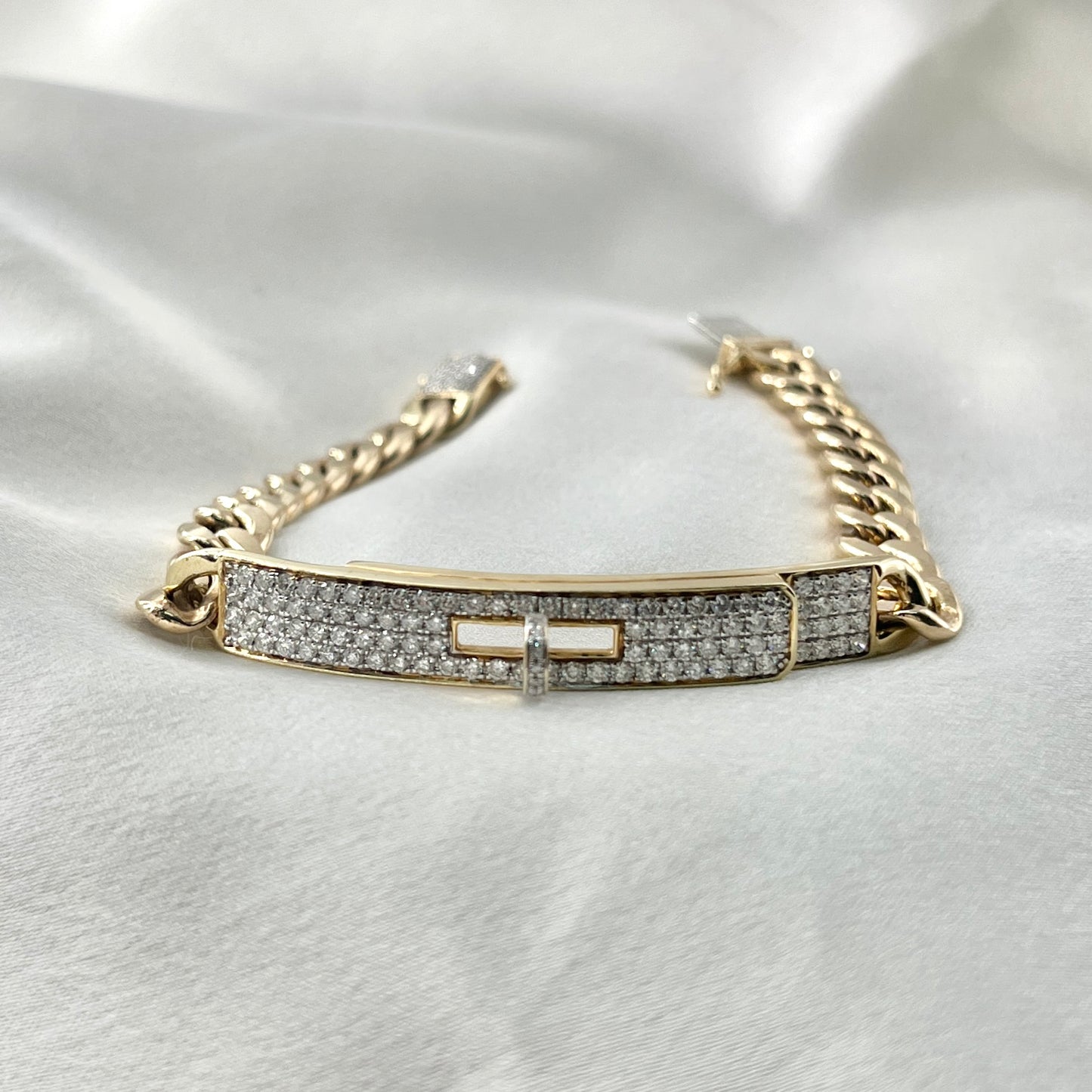 ID Diamond Bracelet BR093