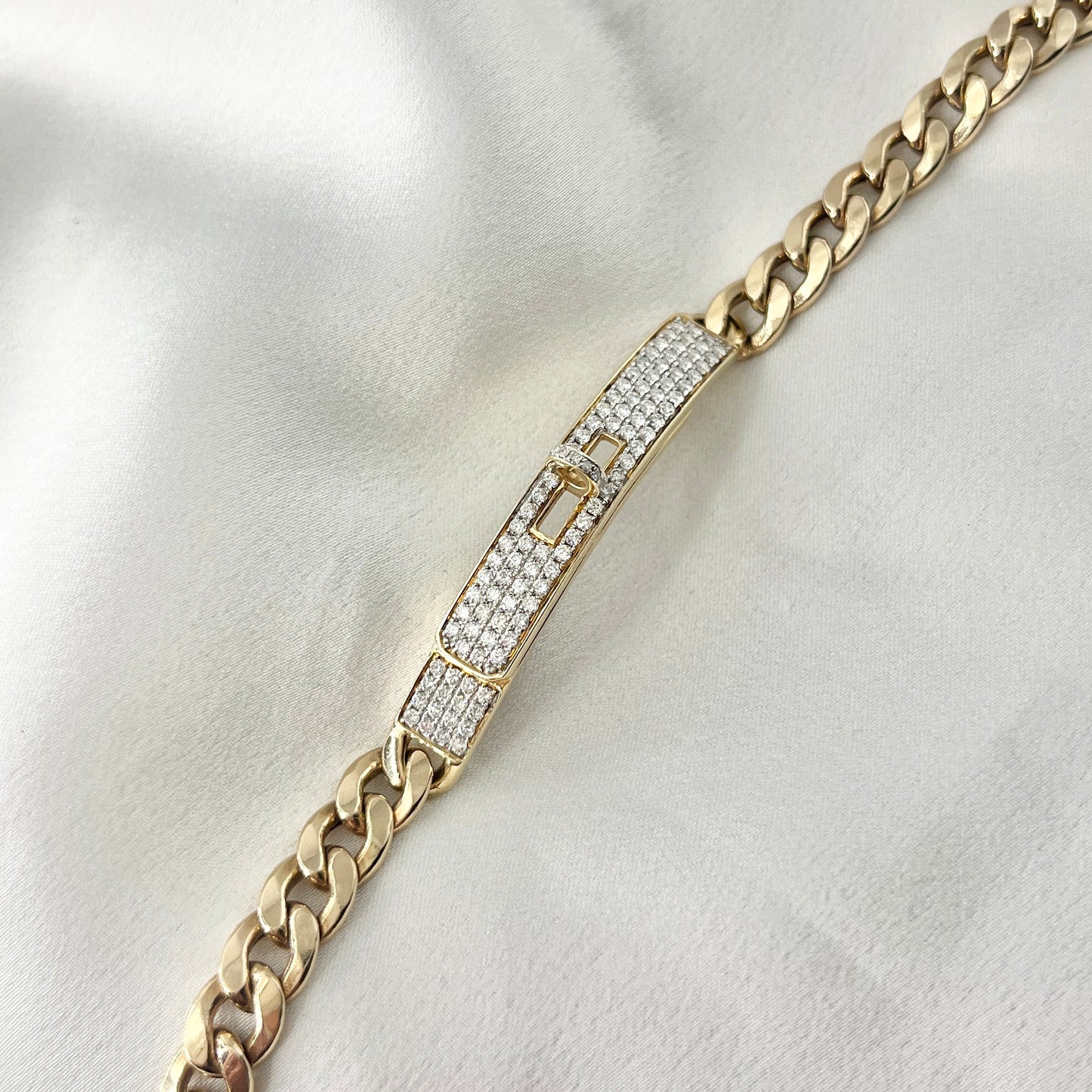 ID Diamond Bracelet BR093