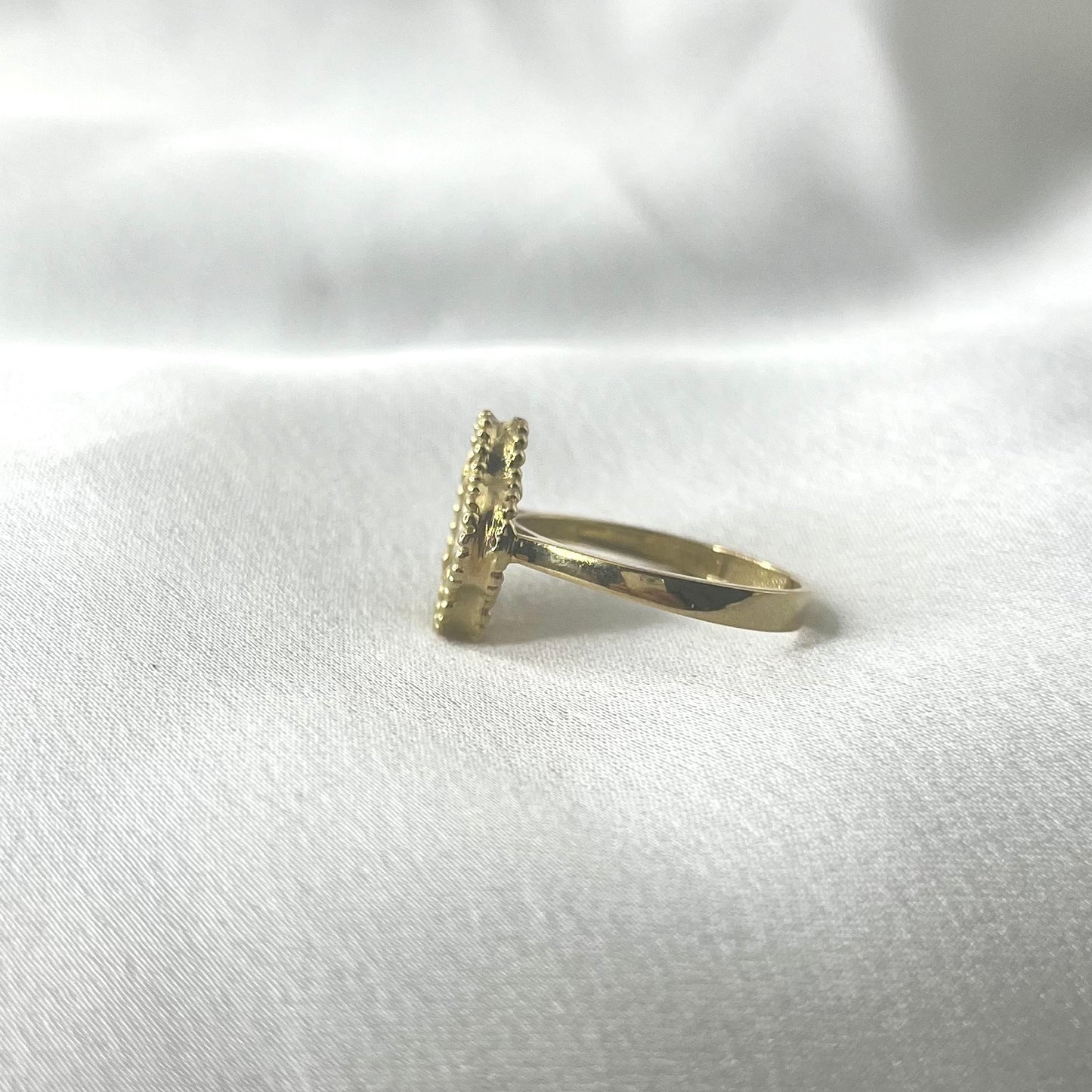 Clover Mother Of Pearl Ring RG089