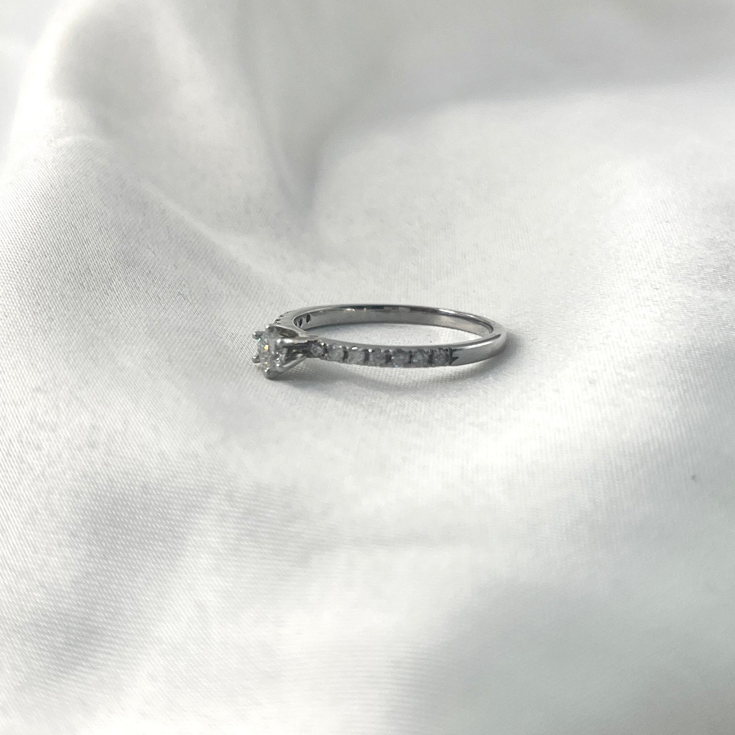 Solitaire Side Stone Engagement RingER016