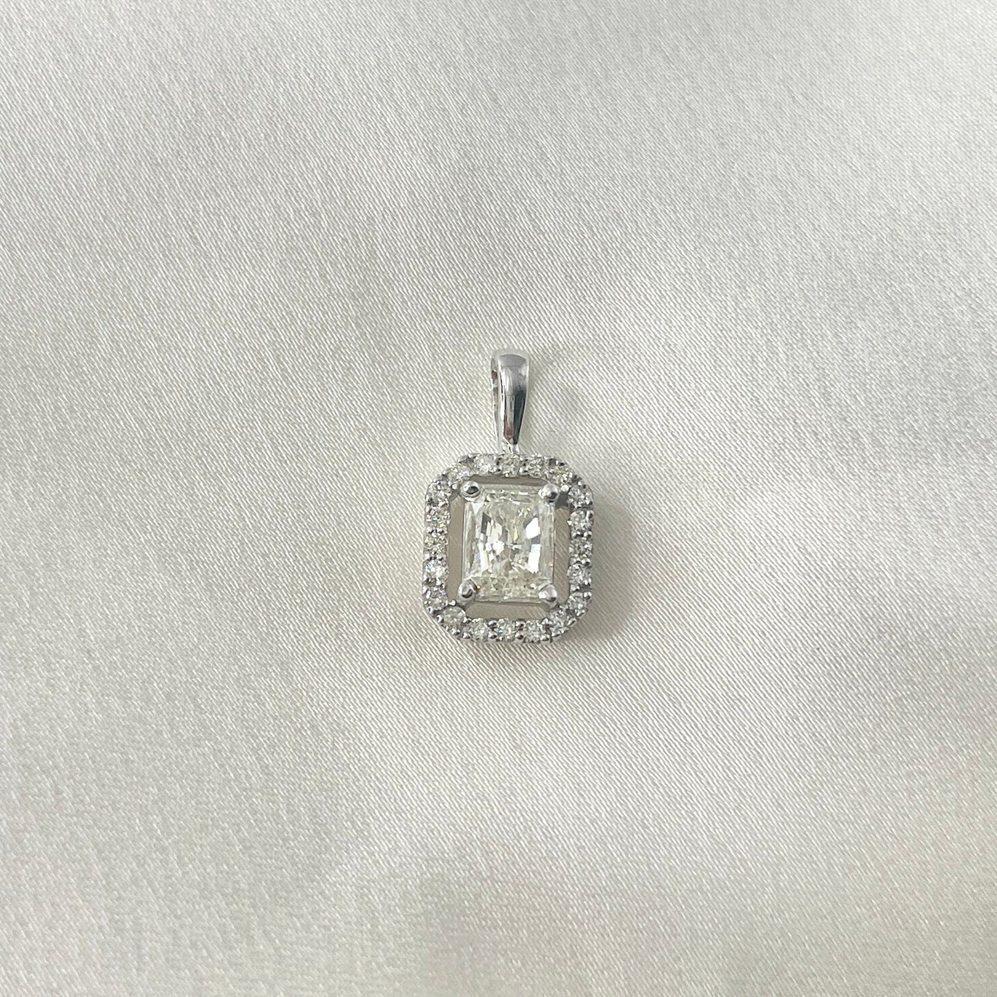GIA Emerald Cut Pendant PD037