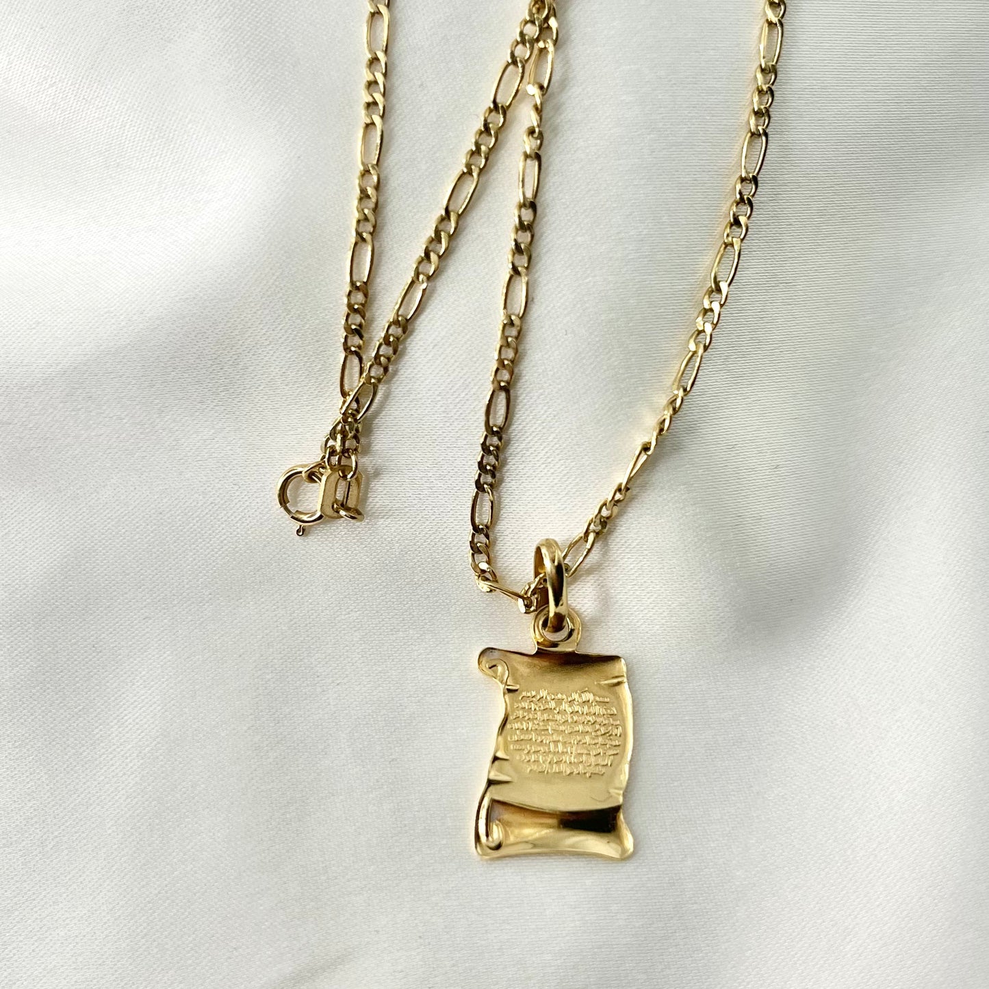Scroll Pendant Necklace NL090