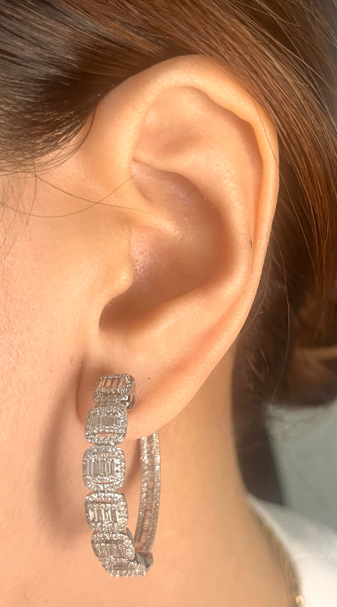 In & Out Baguette Hoop HK ER164