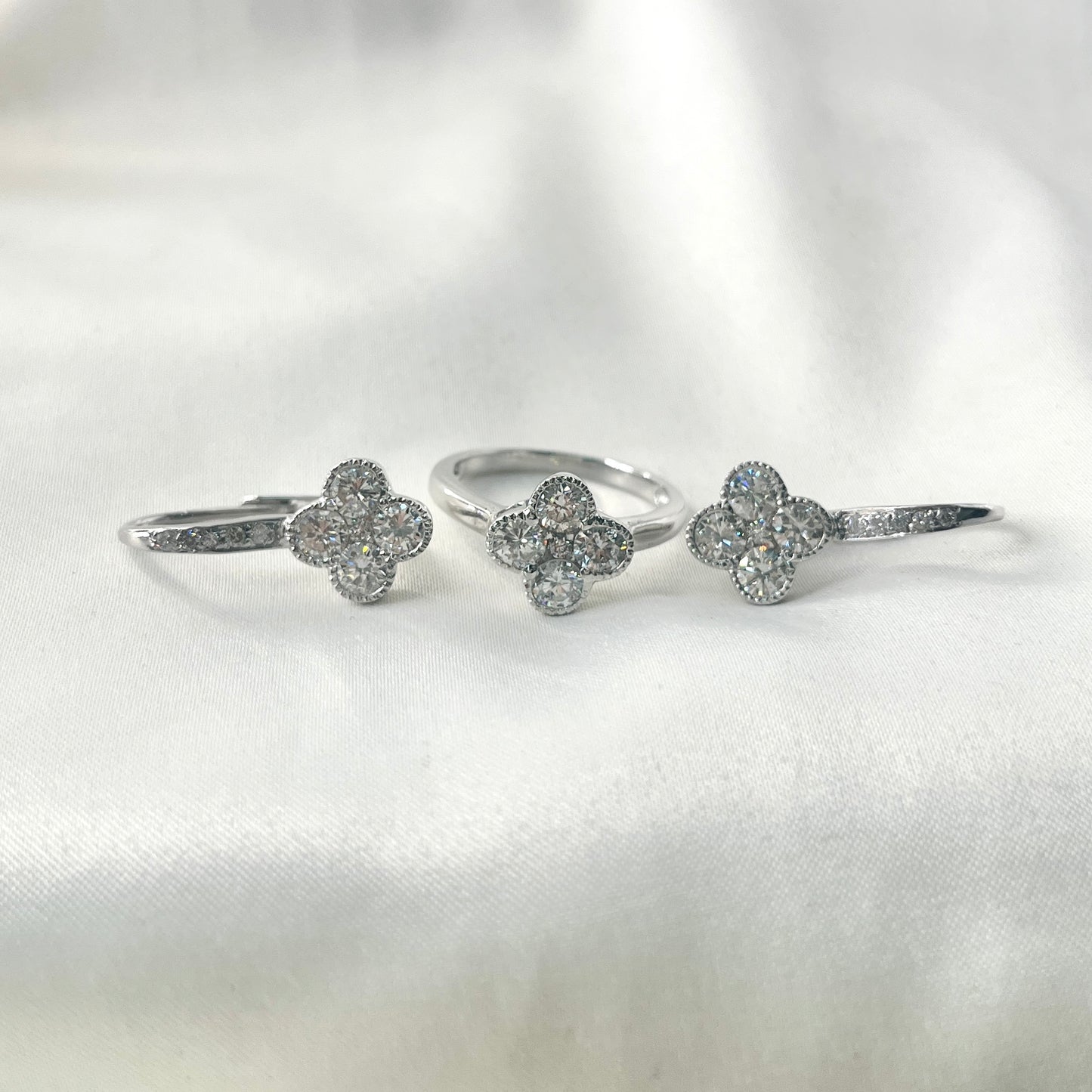 Clover Diamond Set ST070