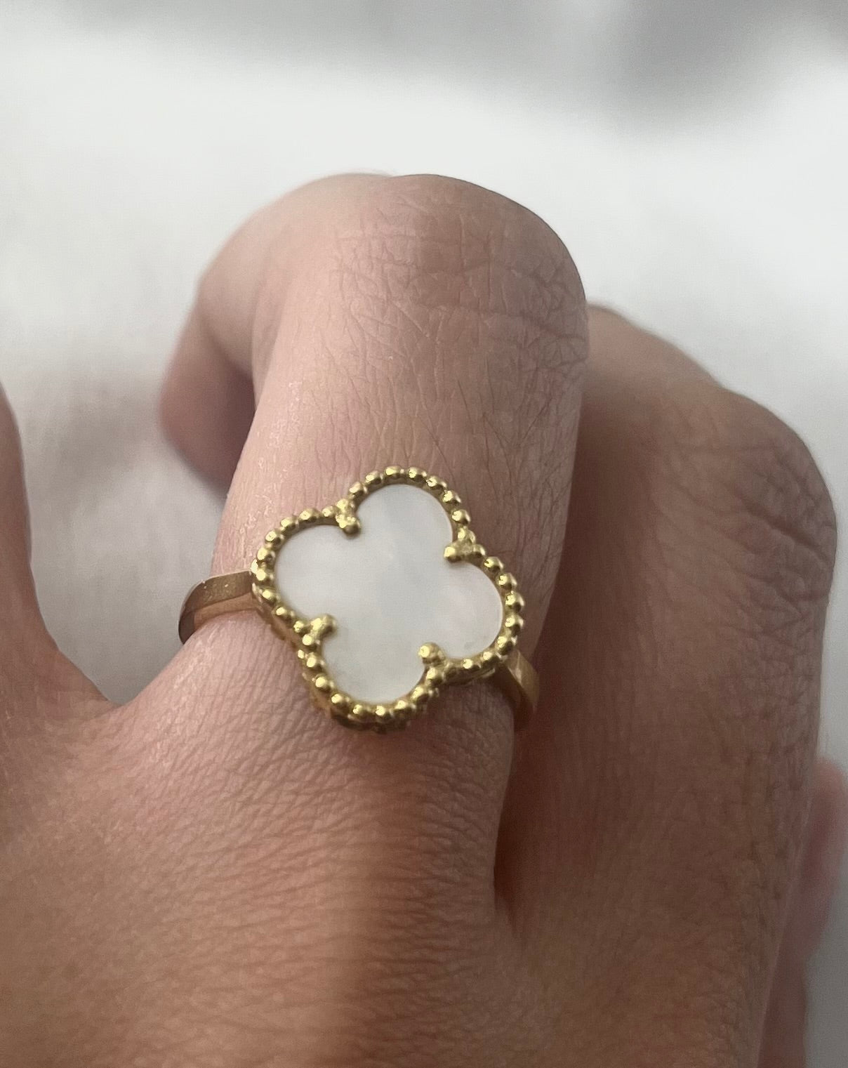 Clover Mother Of Pearl Ring RG089
