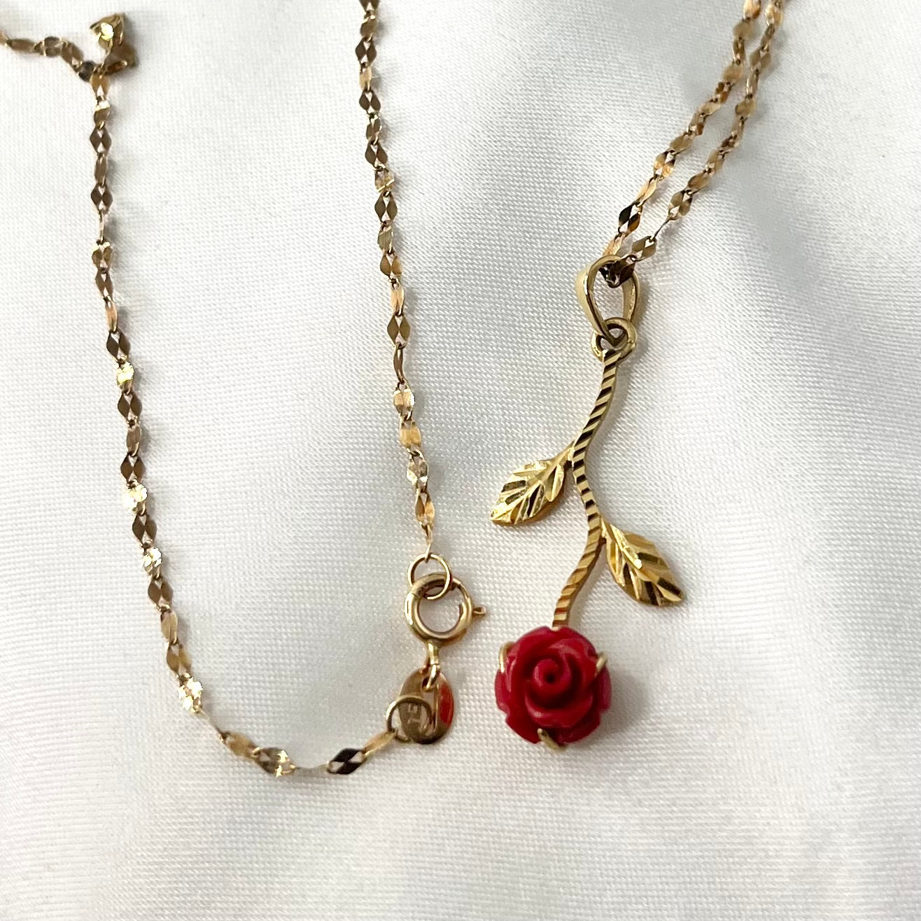 Enamel Rose Necklace NL130