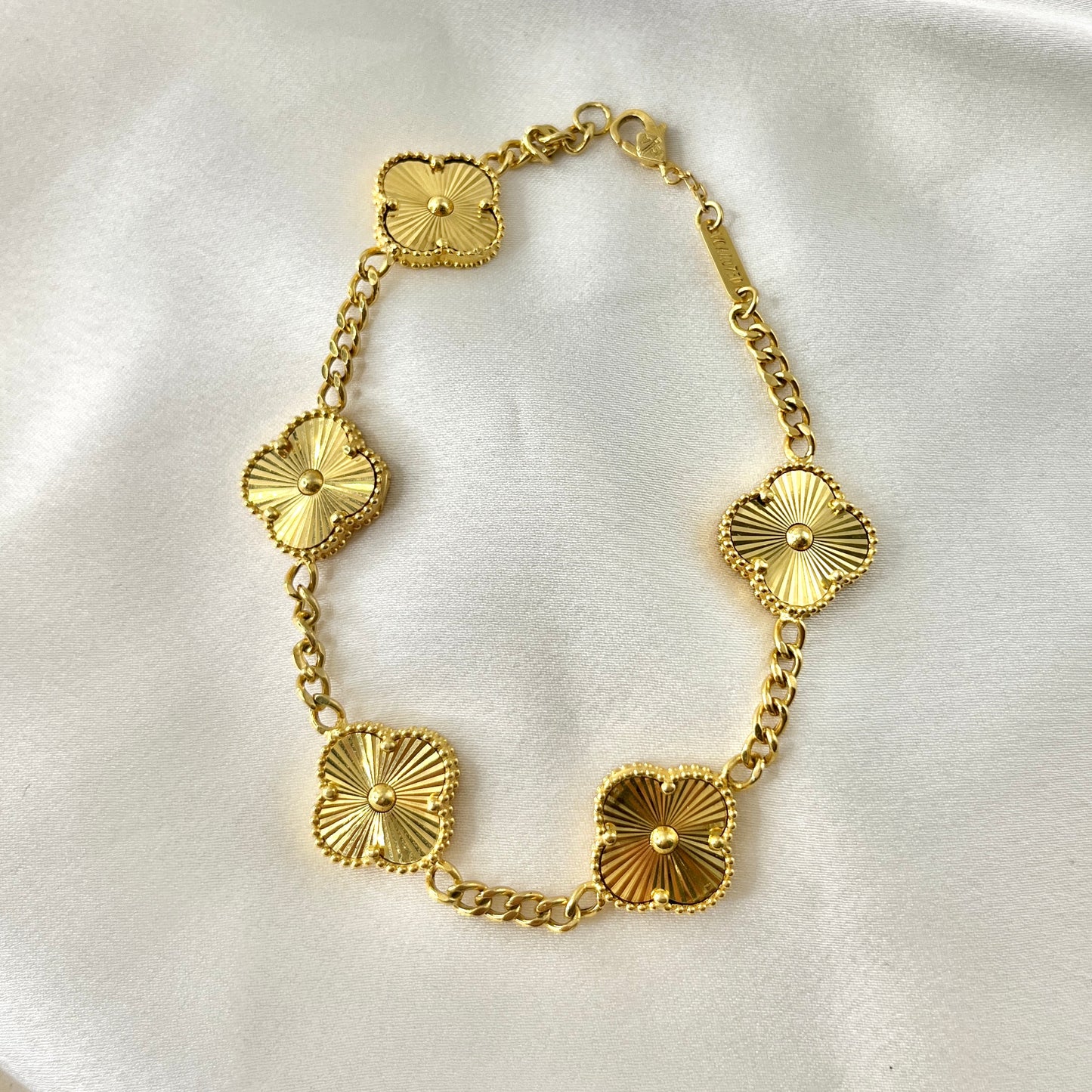 Clover Yellow Gold Bracelet BR093