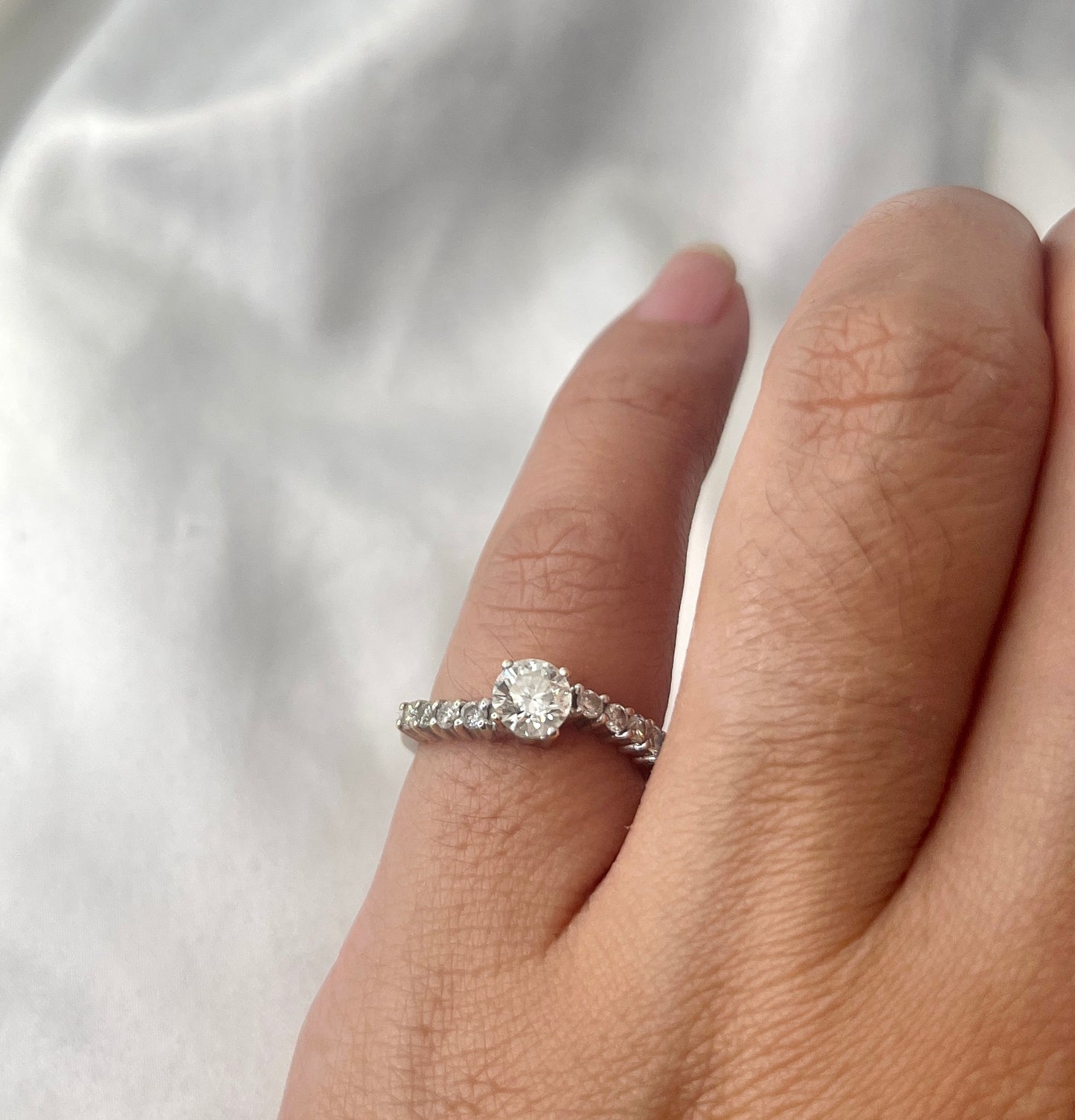 Solo Side Stone Engagement Ring EN013