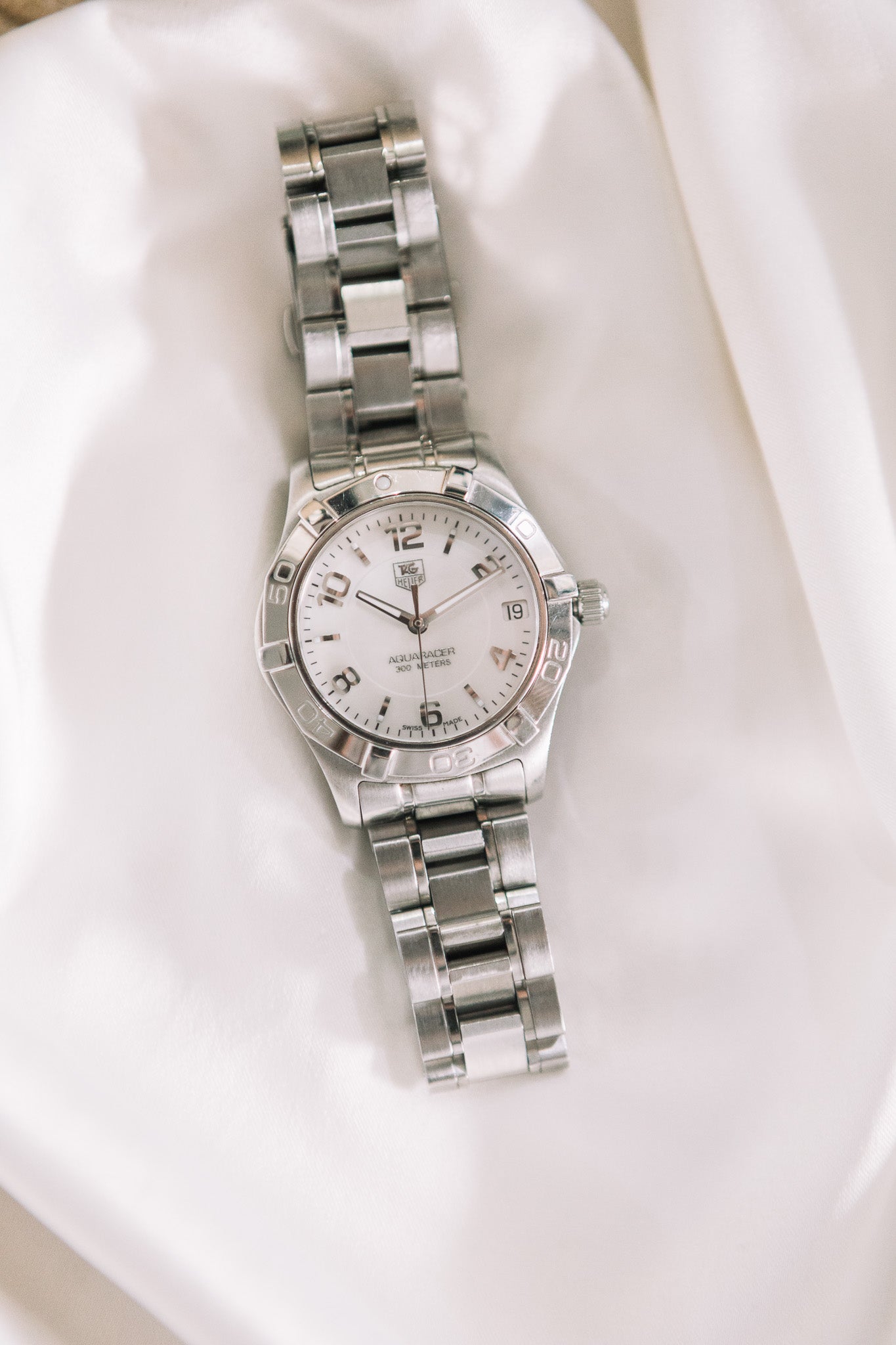 Tag Heuer Aquaracer Quartz Movement Mother of Pearl Dial