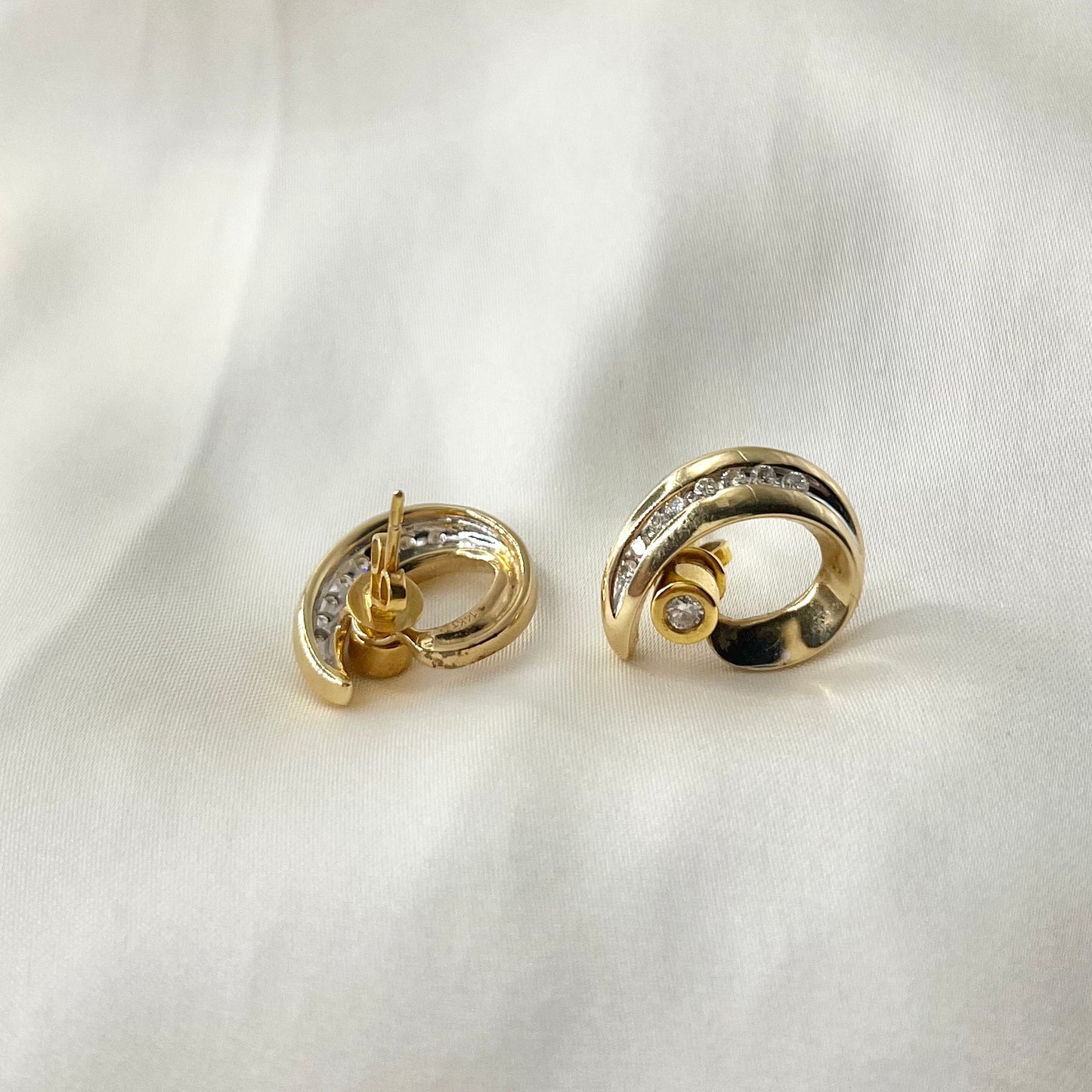 Detachable Diamond Swirl Earrings ER068