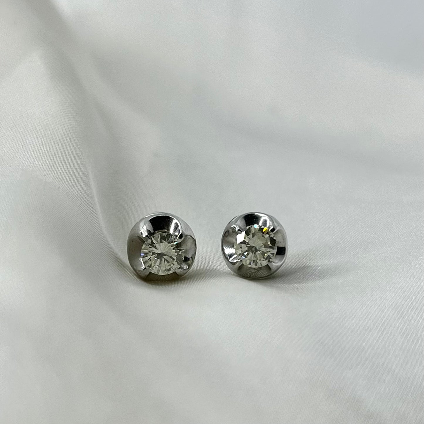 Solo Natural Diamond Earrings ER033