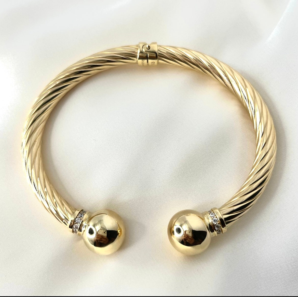 Spiral Yellow Bangle BR020