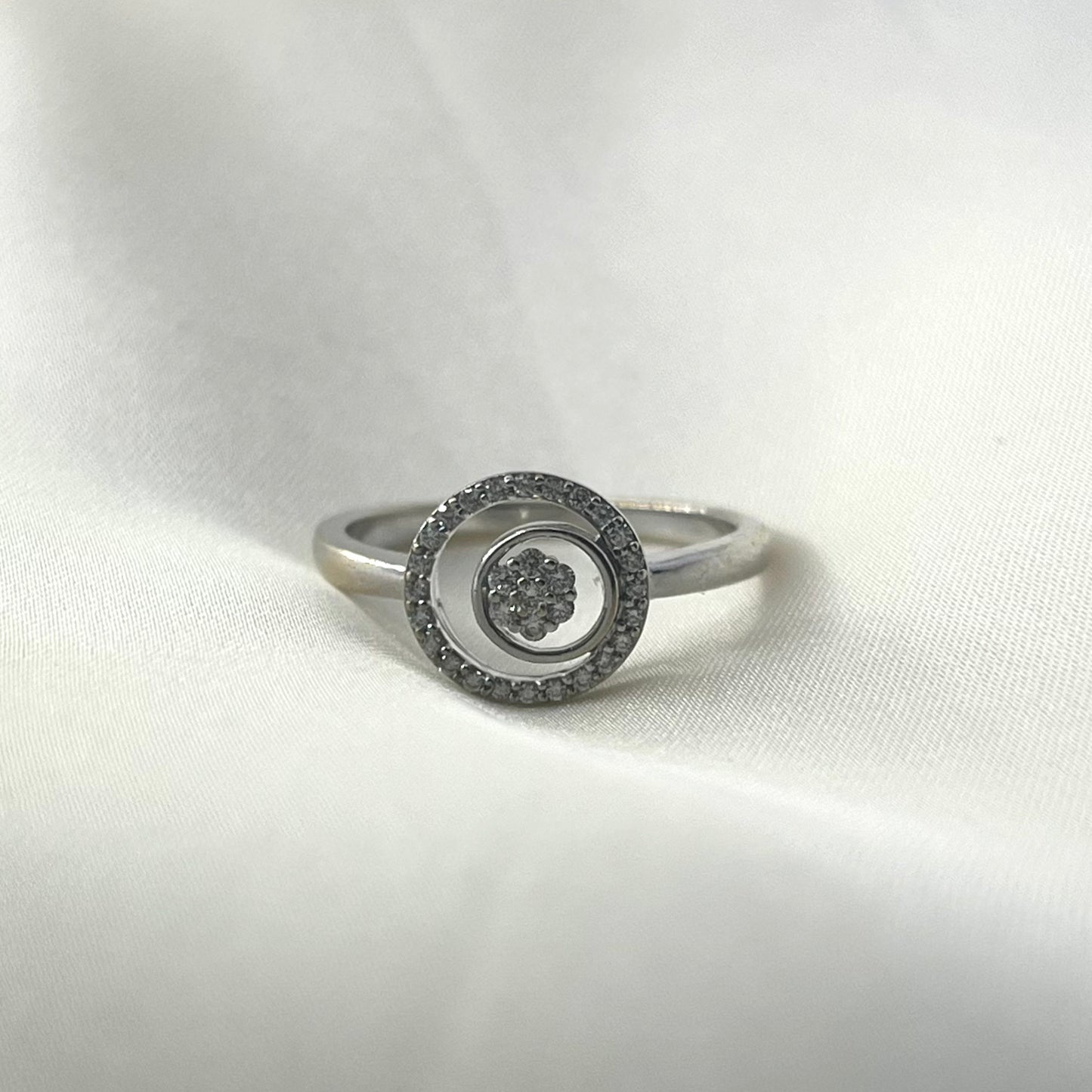 Rositas Halo Diamond Ring RG005