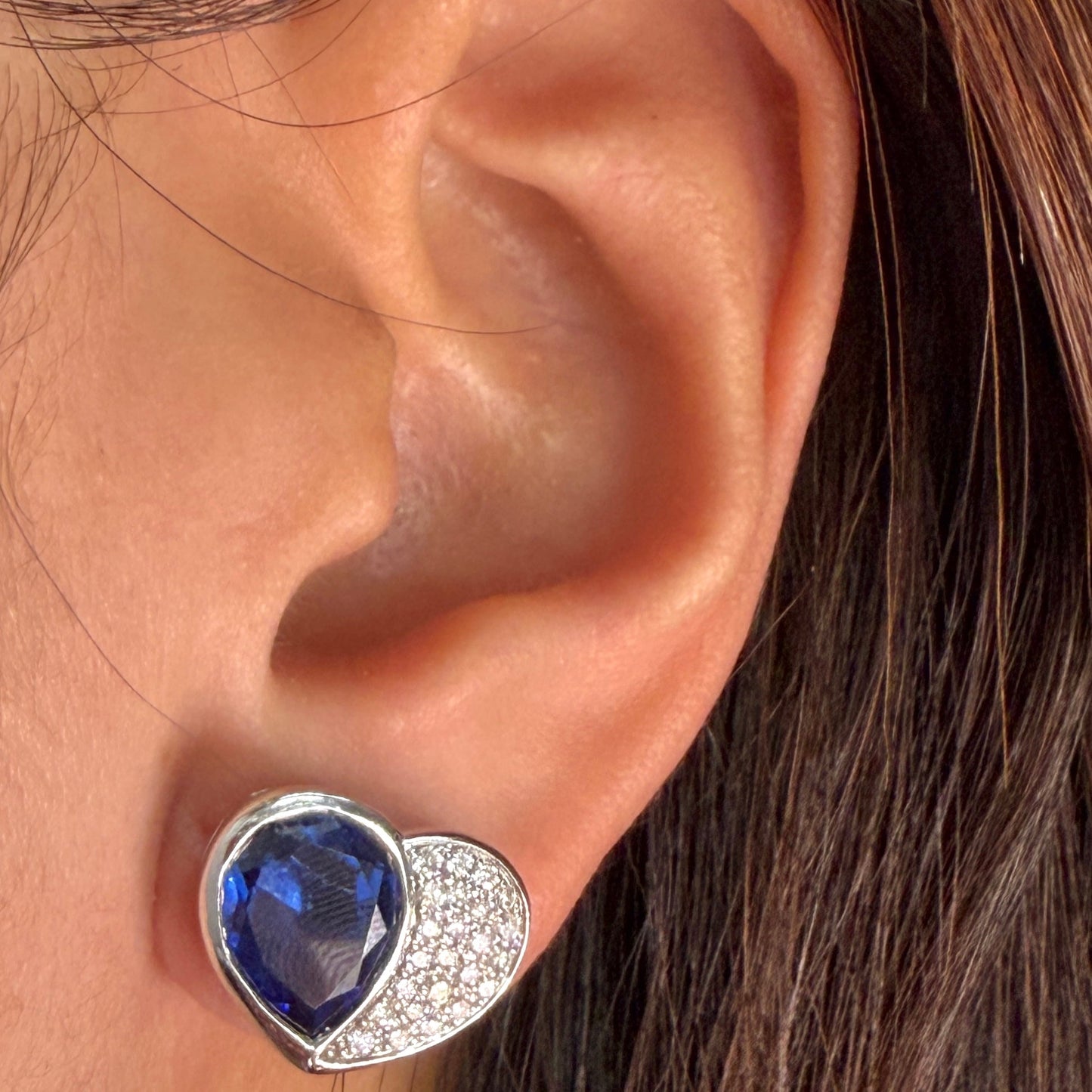 Heart Diamond Sapphire Earrings HK Setting DE042