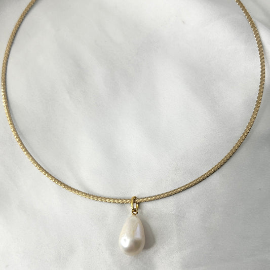 Reversible Omega Pearl Necklace NL179