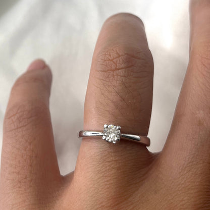 Solitaire Engagement Ring 0.30ct EG012