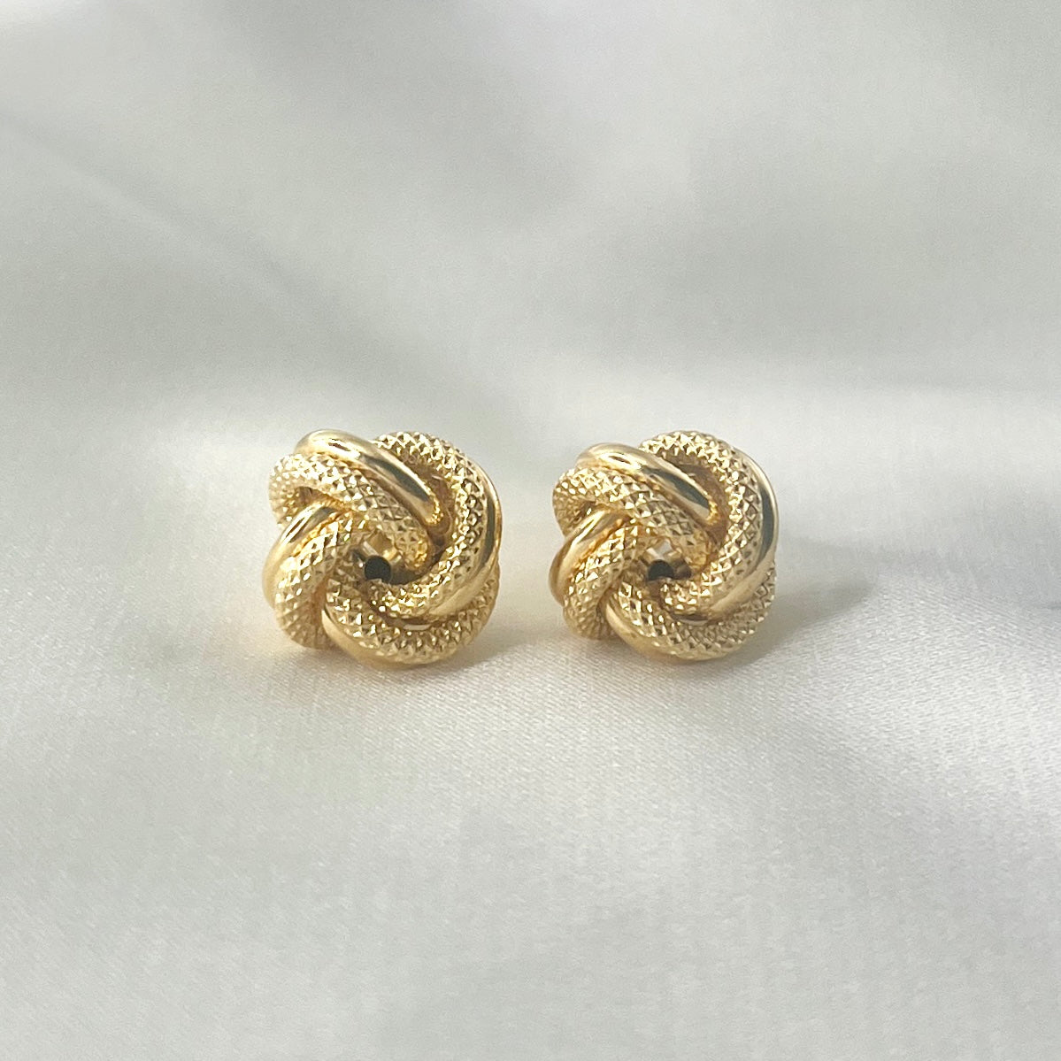 Knot Earrings GE006