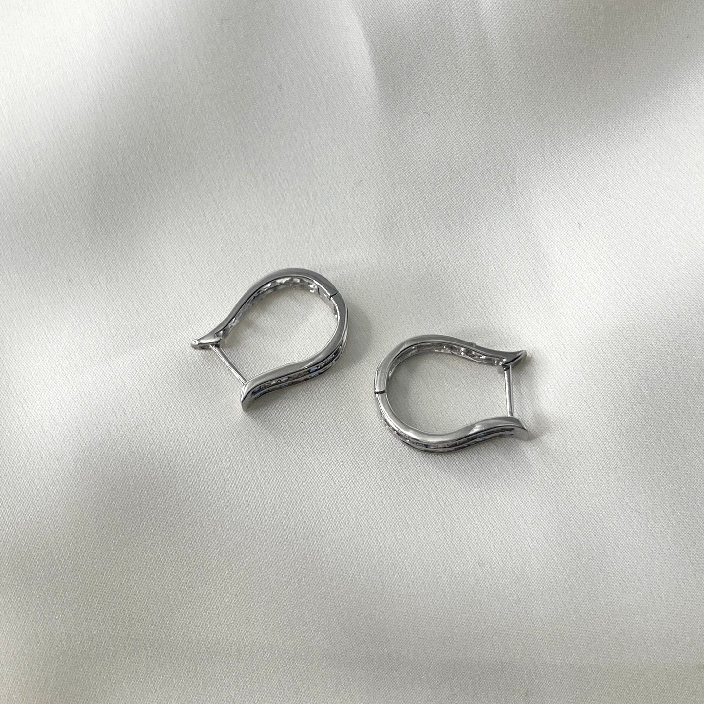 Sapphire Diamond Creole HK DE021