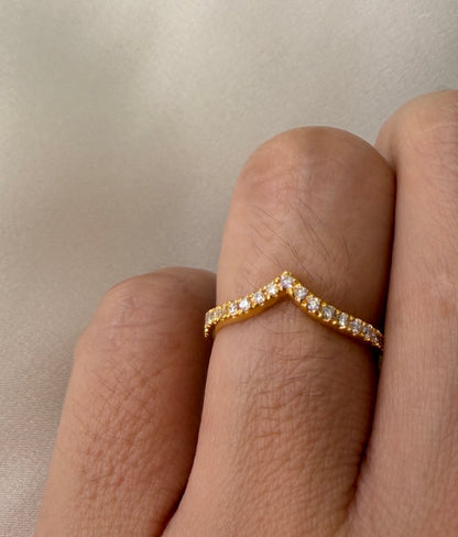 Chevron Yellow Gold Diamond Ring RG048