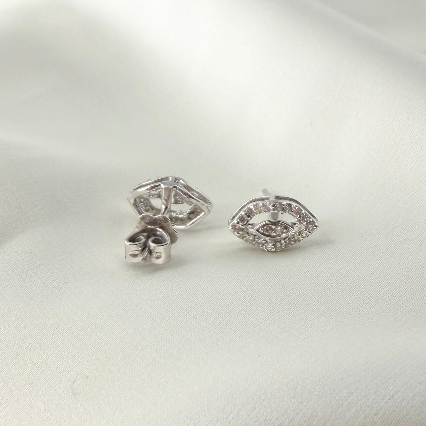 Marquise Shaped Diamond Earrings DE029
