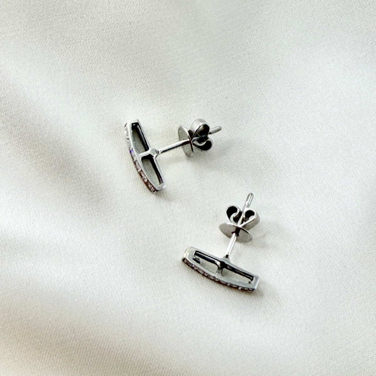 Bar Diamond Pendant ER018