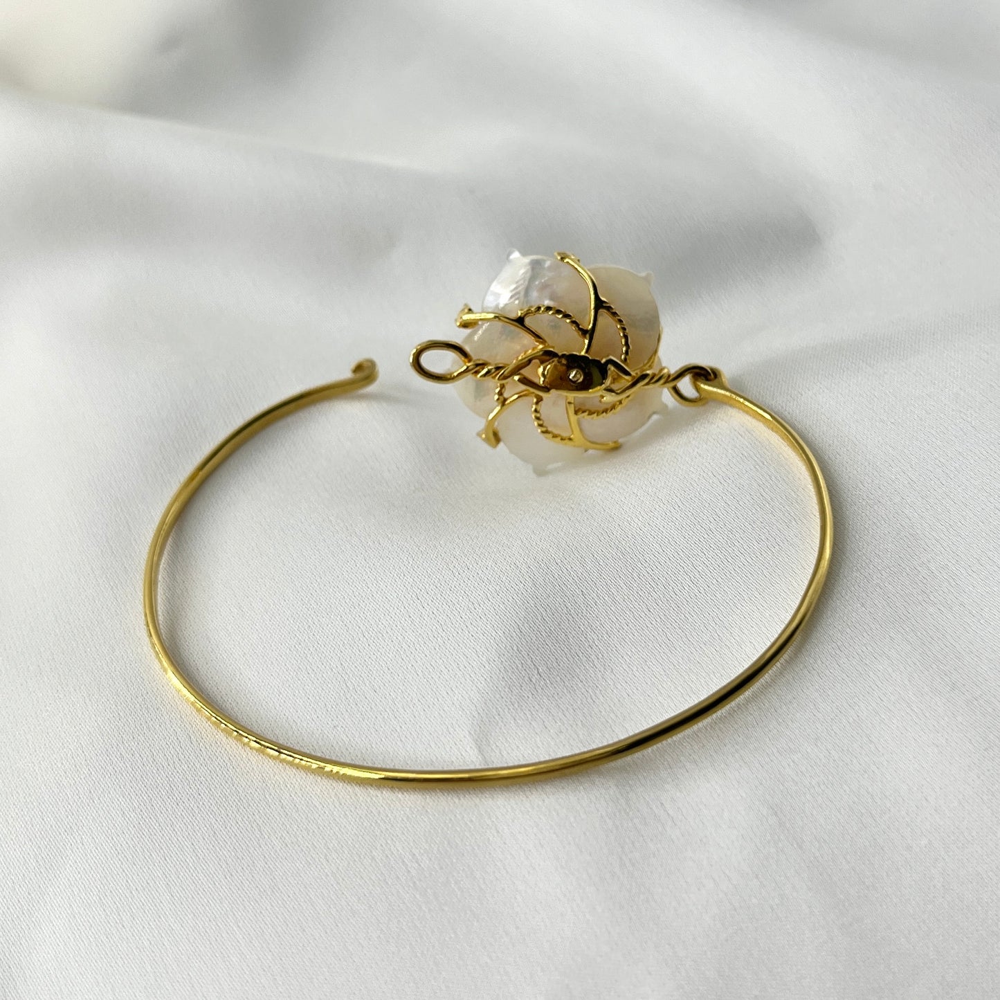 Mother of Pearl Diamond Bangle BR112