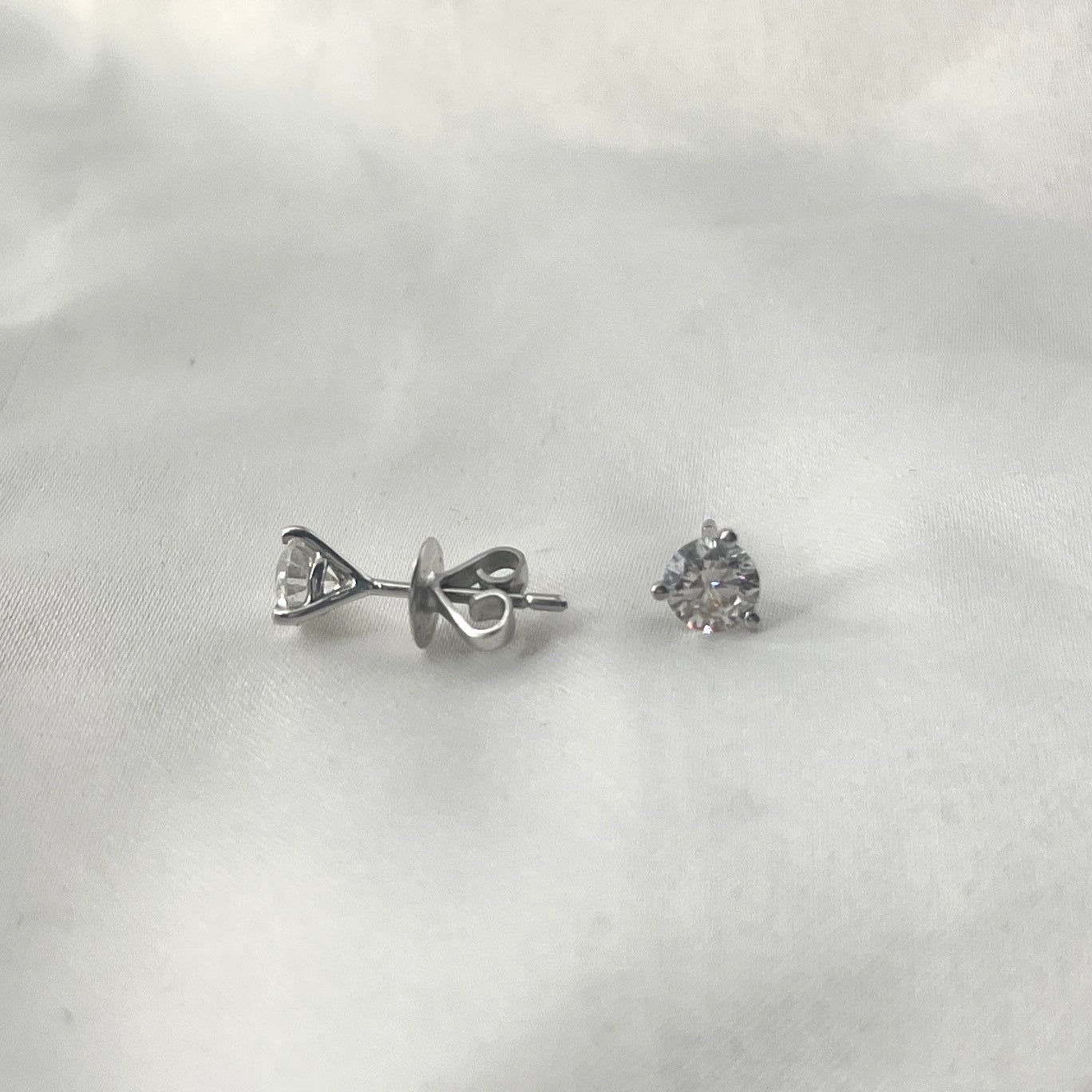 Martini Solo Diamond Earrings DE009