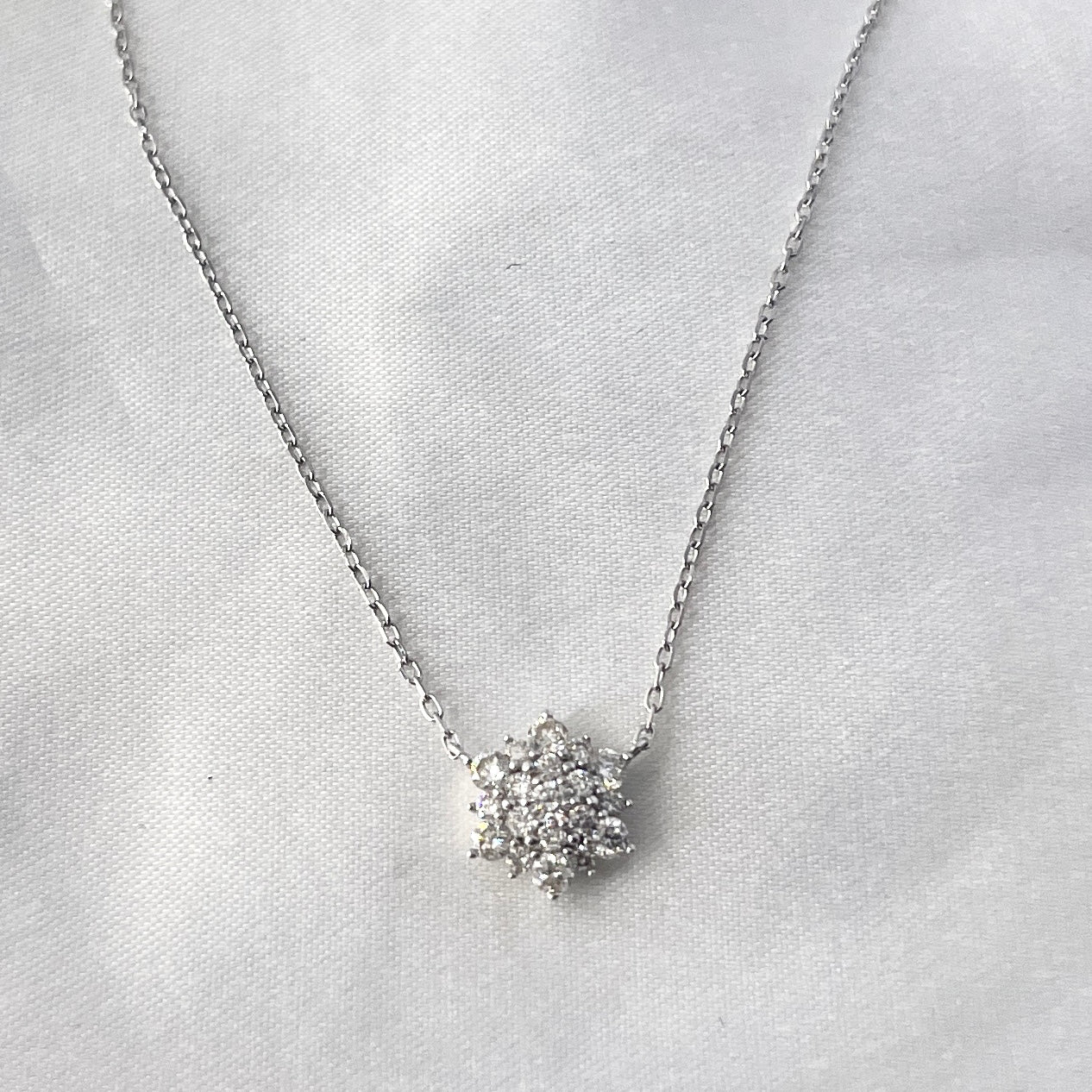 HK Diamond Cluster Choker NL188