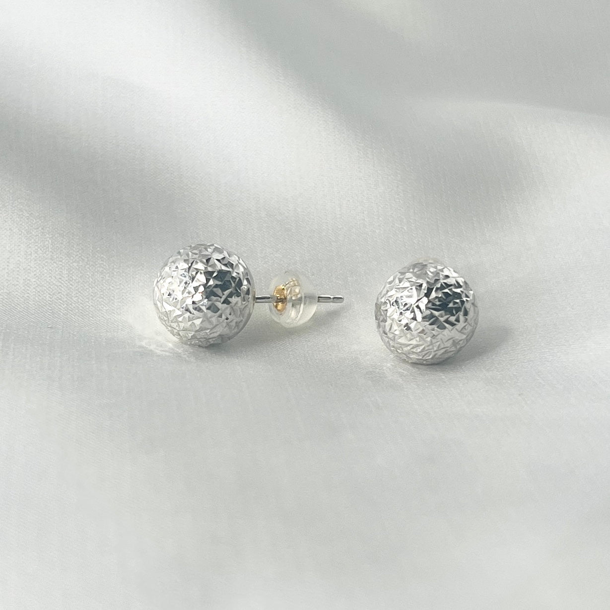 Ball White Gold Earrings GE007