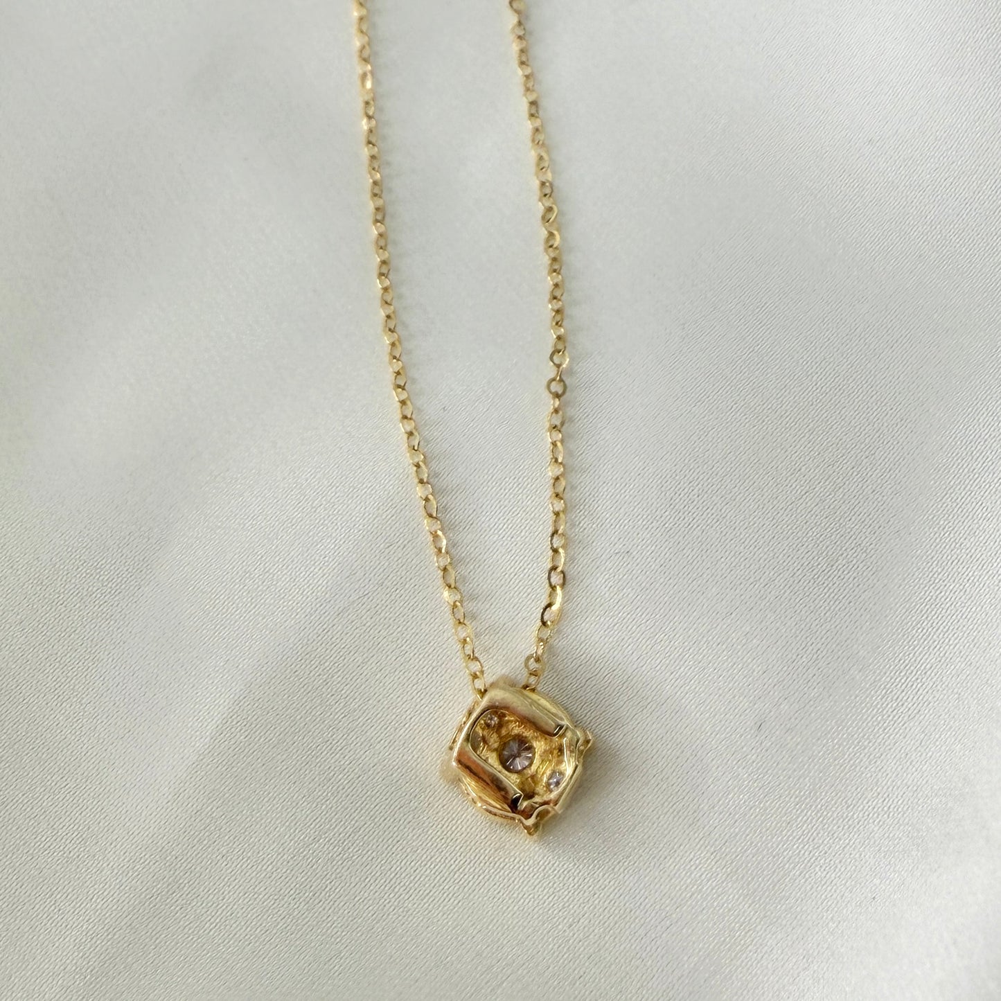 Illusion Diamond Pendant Yellow Gold NL199