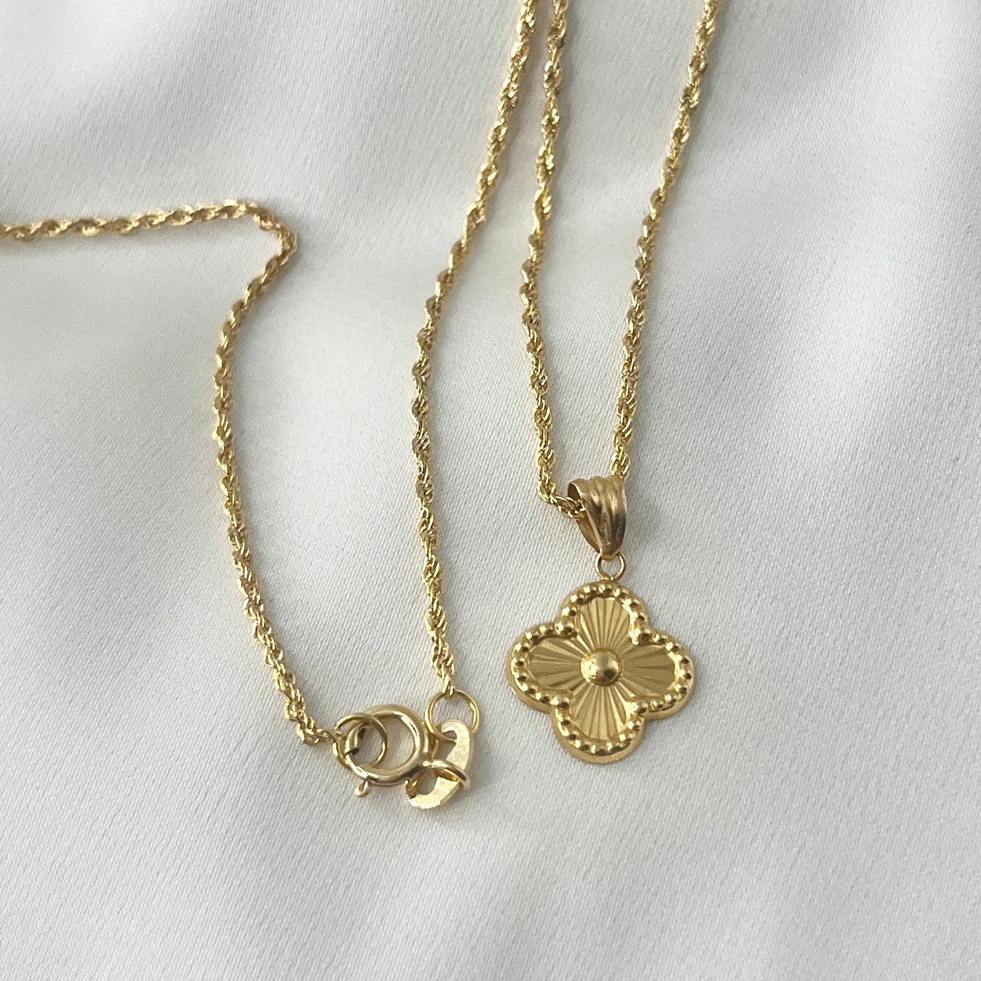 Clover Yellow Gold Rope Necklace NL192