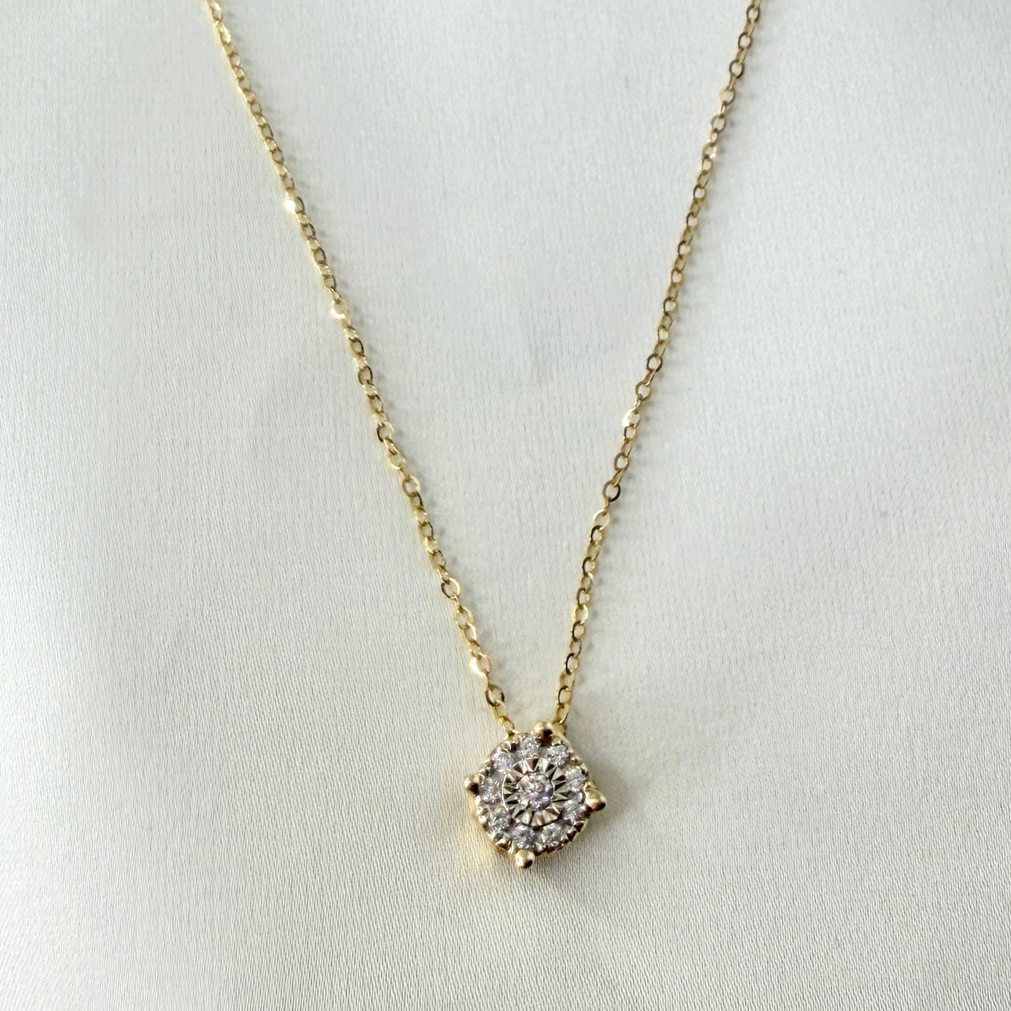 Illusion Diamond Pendant Yellow Gold NL199