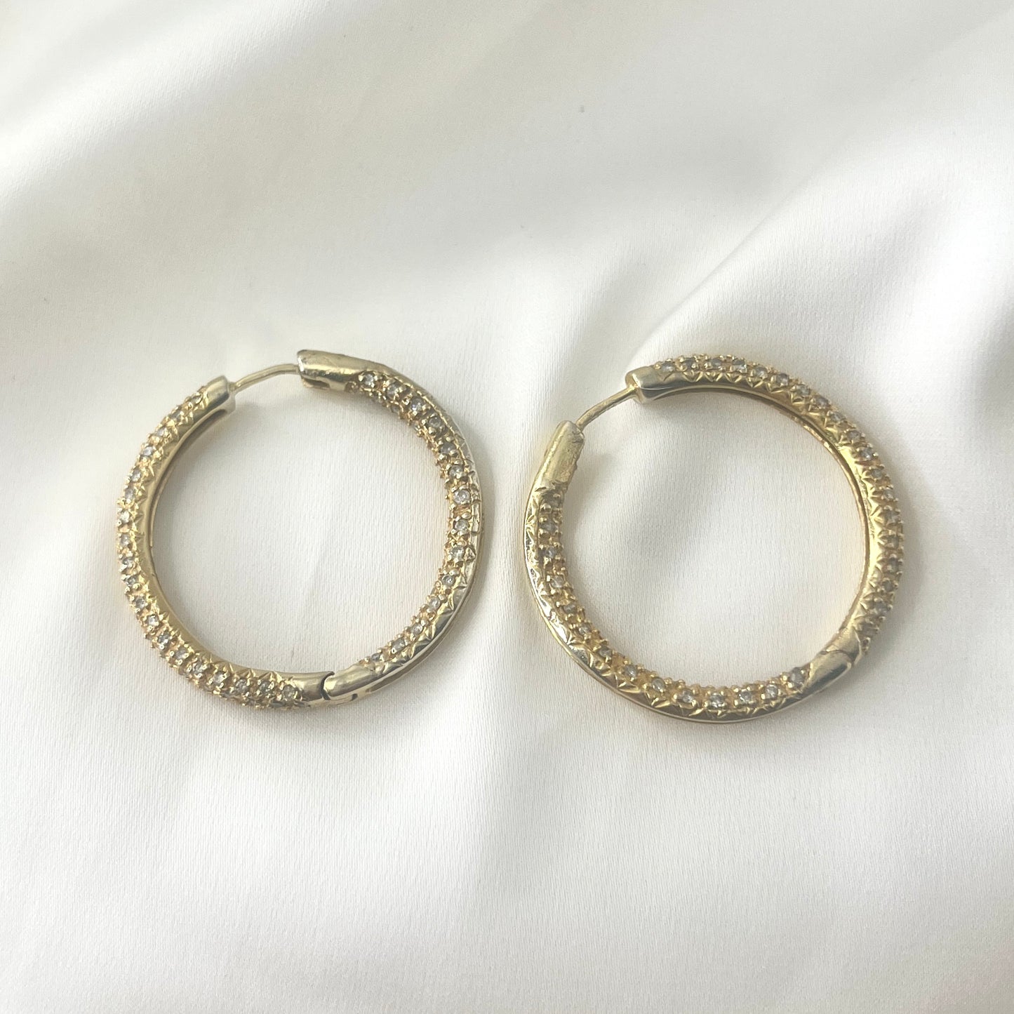 In & Out Diamond Creole DE025