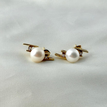 Pearl Diamond Set Earrings & Pendant ST077