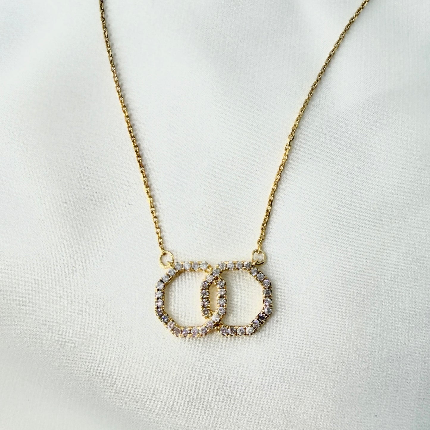 Interlocking Circle Diamond Necklace NL204