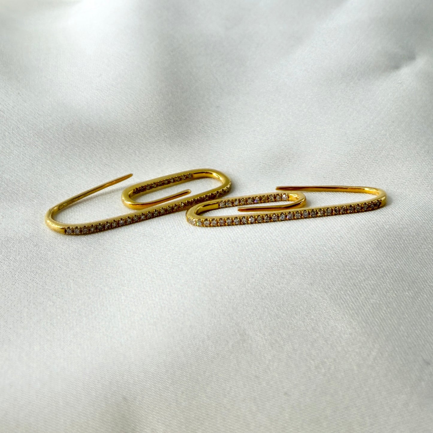Paper Clip Diamond Danglings DE030
